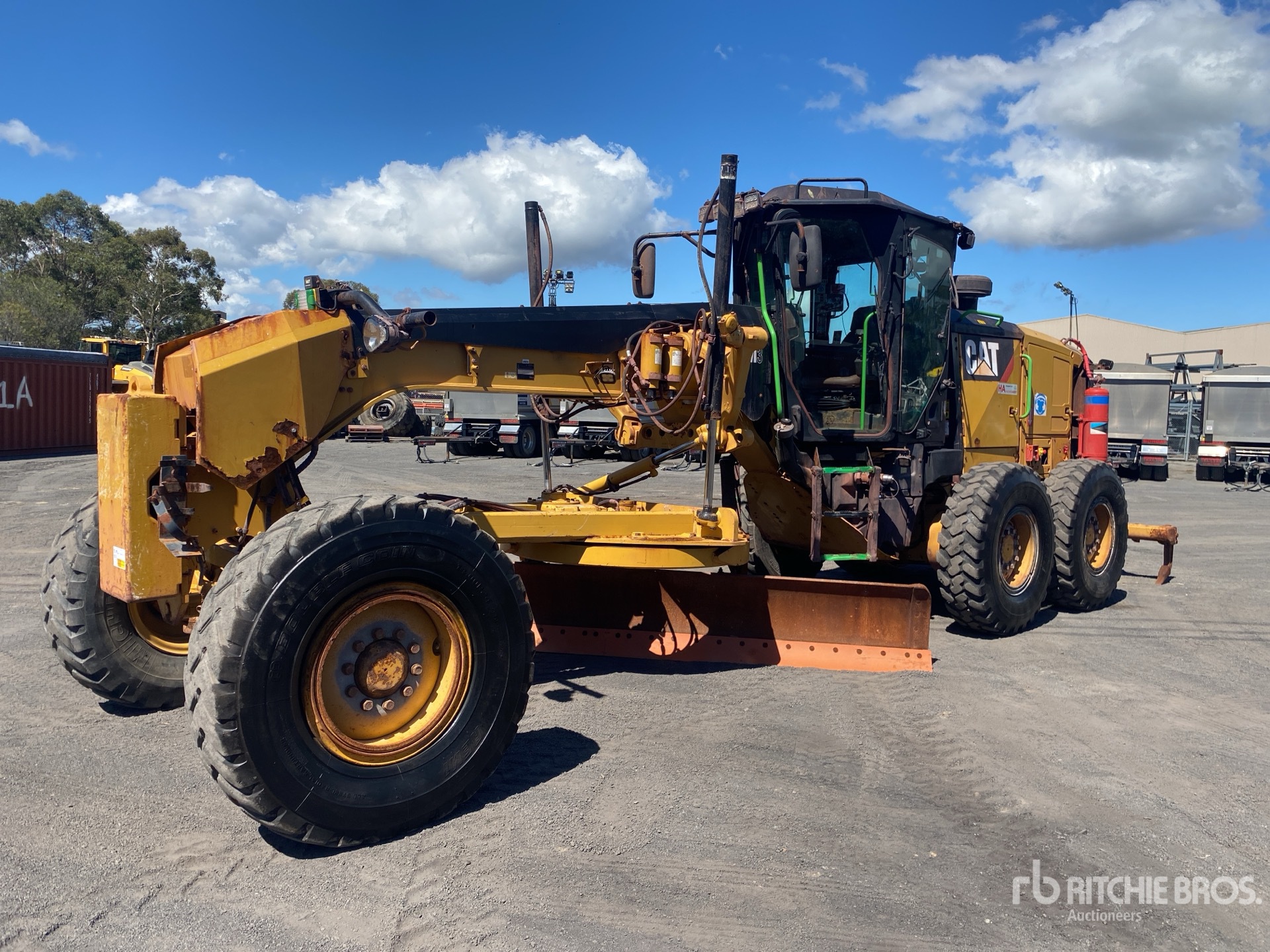 General Appearance with Picture, Left Front Corner