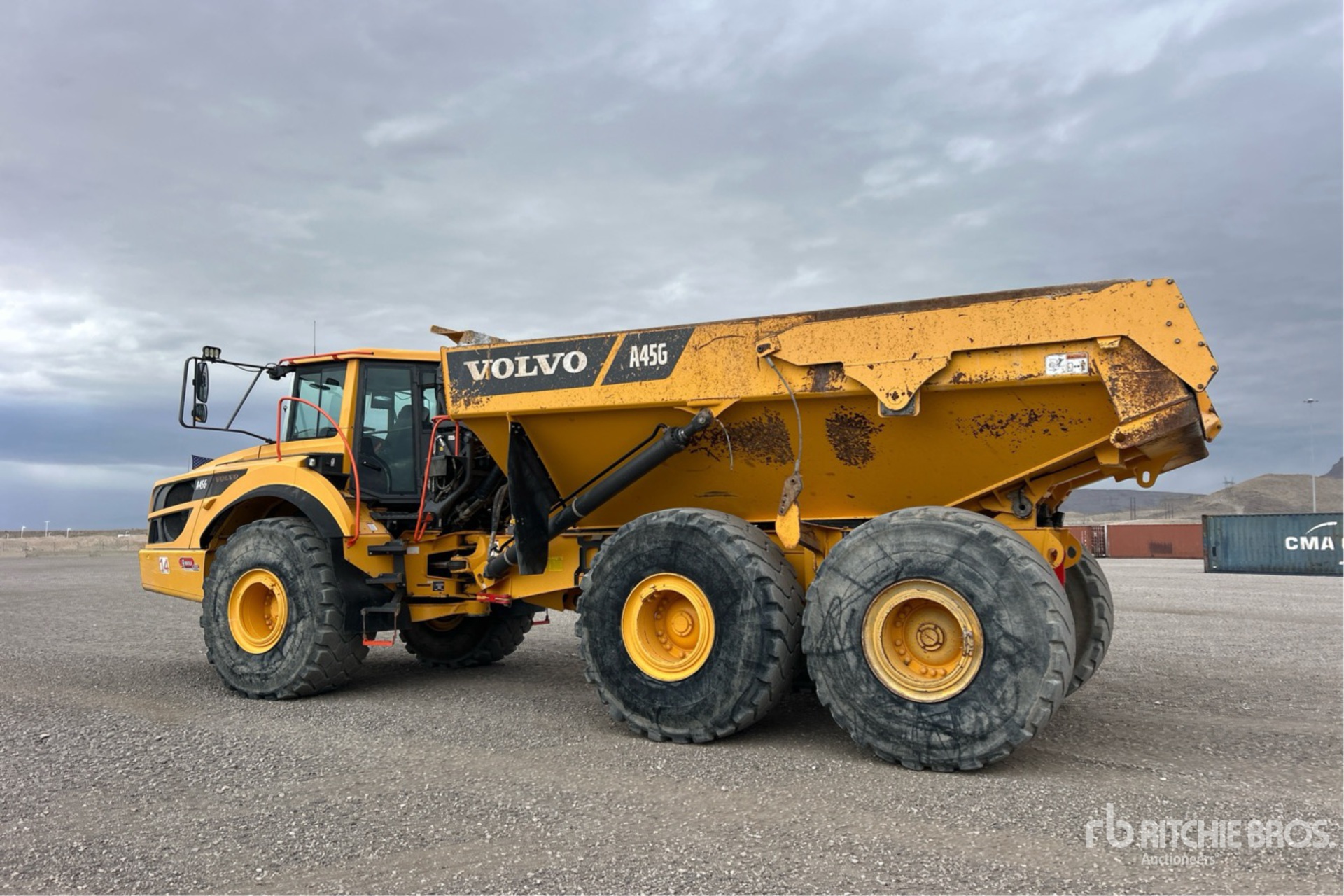 General Appearance with Bild, Ecke hinten links