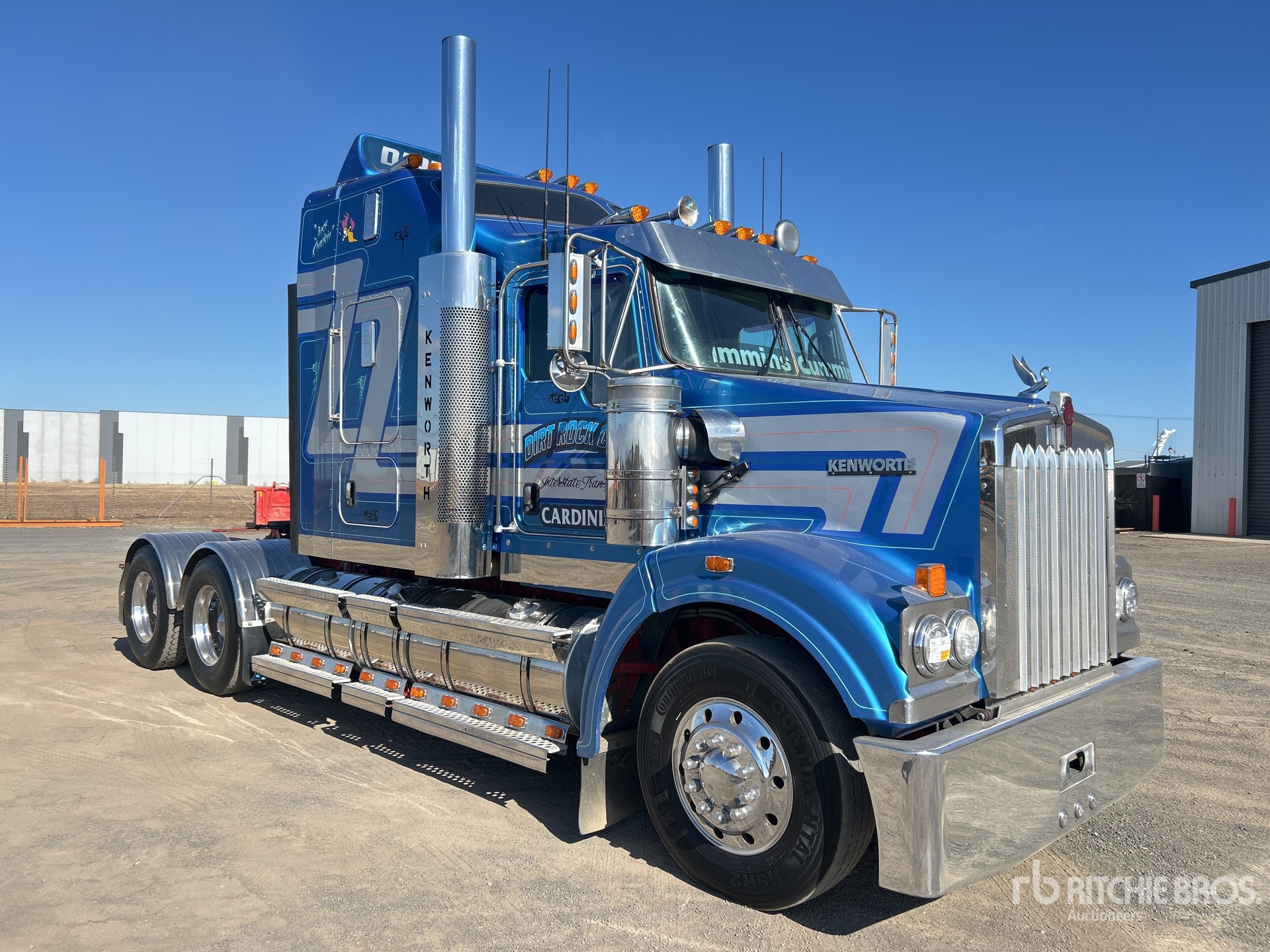 General Appearance with Picture, Left Front Corner