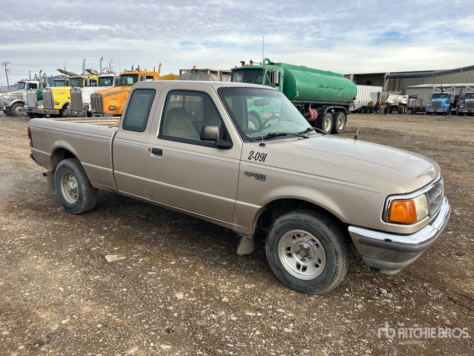 General Appearance with Picture, Right Front Corner