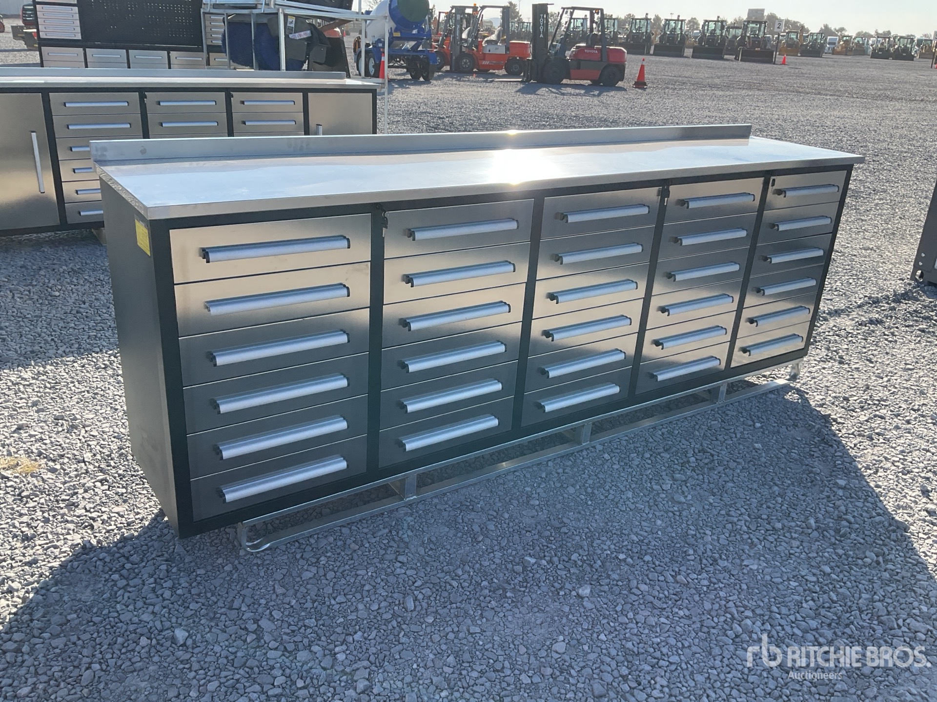 General Appearance with Foto, angolo anteriore sinistro