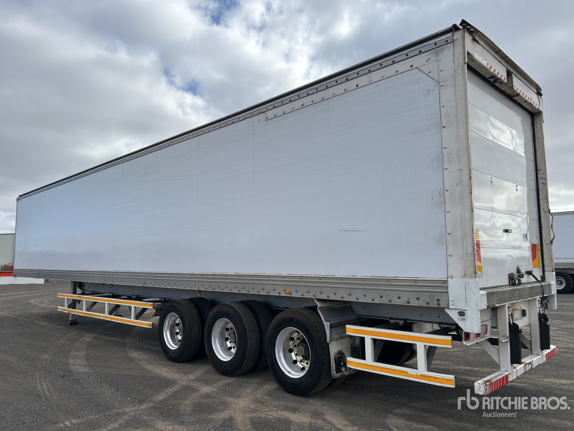 General Appearance with Zdjęcie, prawy dolny róg