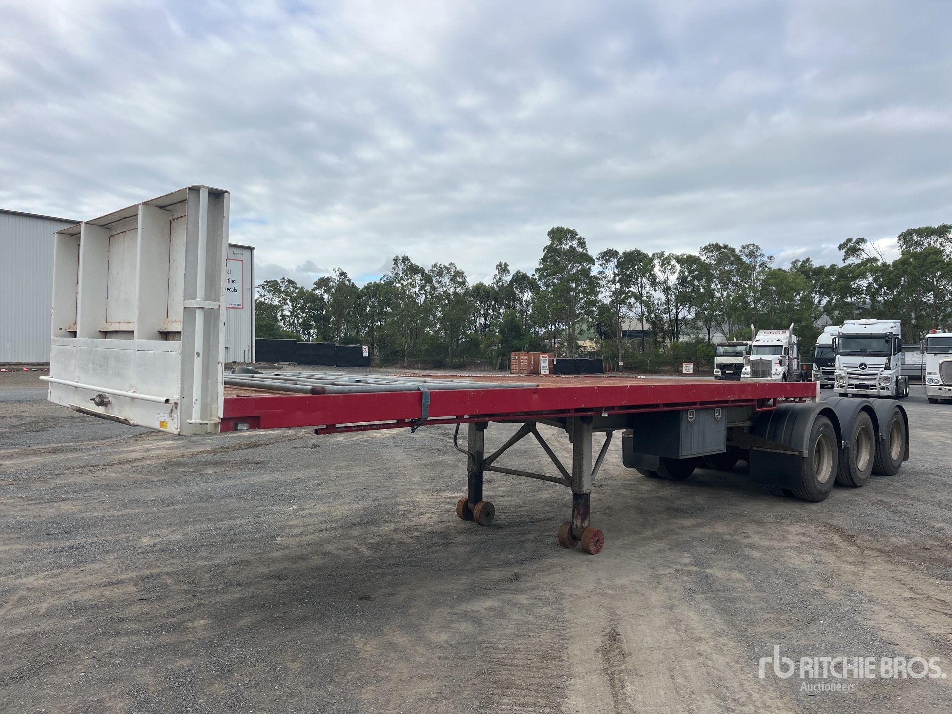 General Appearance with Image, coin avant droit