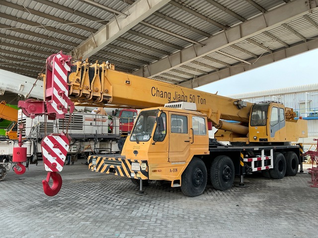2008 SICHUAN CHANGJIANG QZC5431JQZQY50G 50 ton 8x4x4 Hydraulic Truck Crane