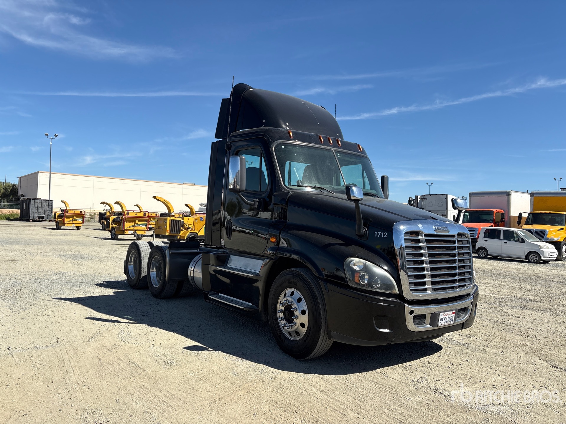 General Appearance with Foto, angolo anteriore destro