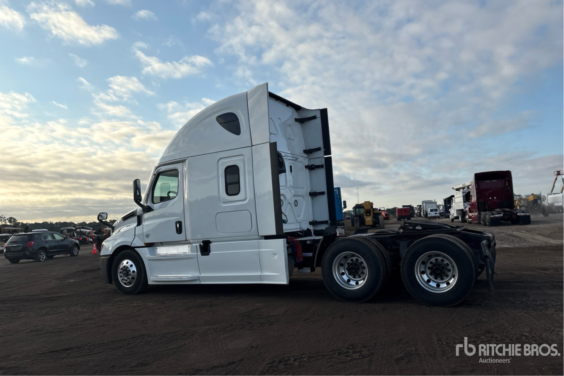 General Appearance with Imagen: esquina trasera izquierda