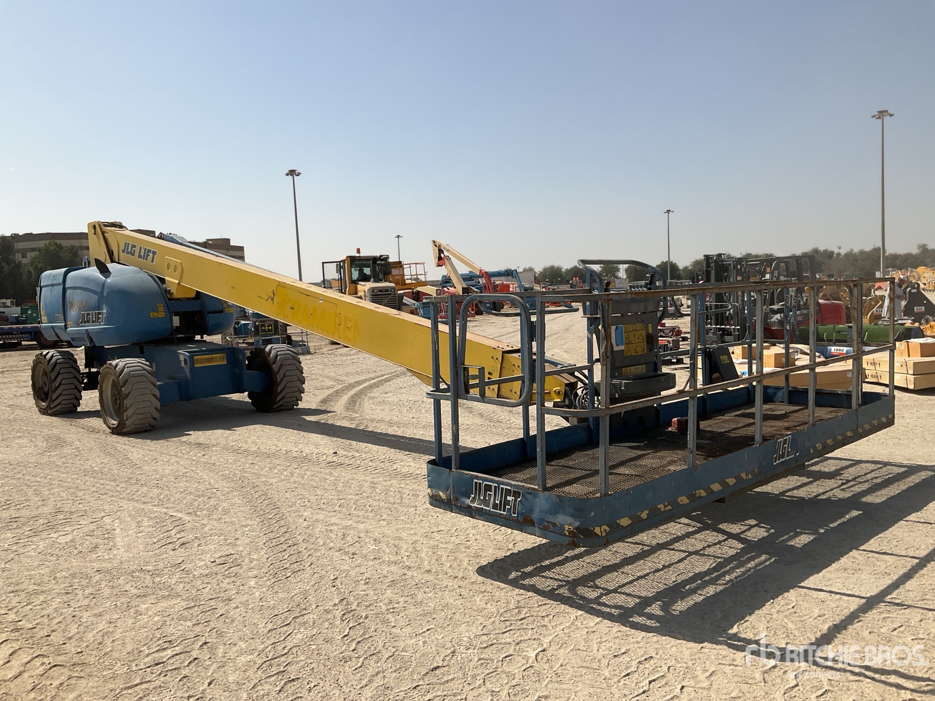 General Appearance with Image, coin avant droit