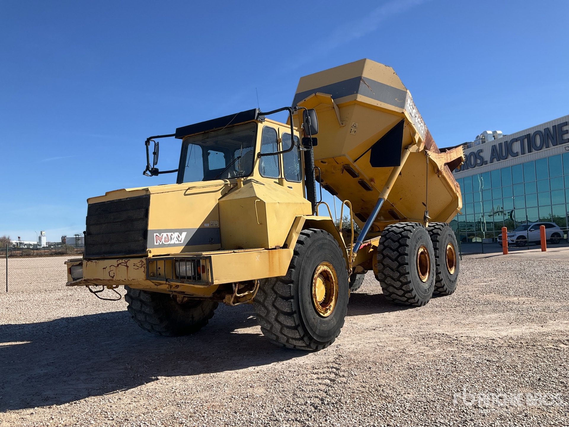 General Appearance with Imagen: esquina delantera izquierda