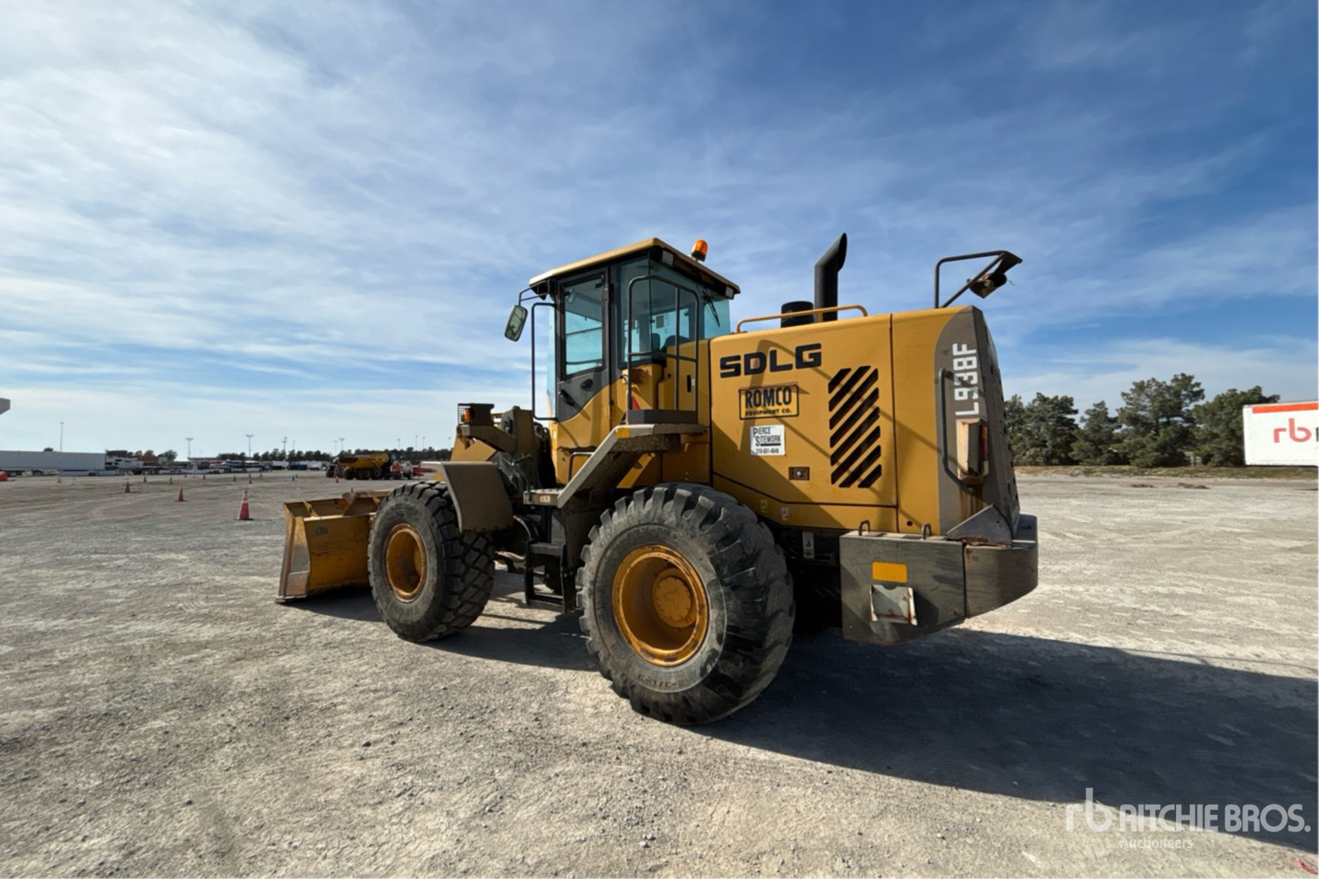 General Appearance with Picture, Left Rear Corner