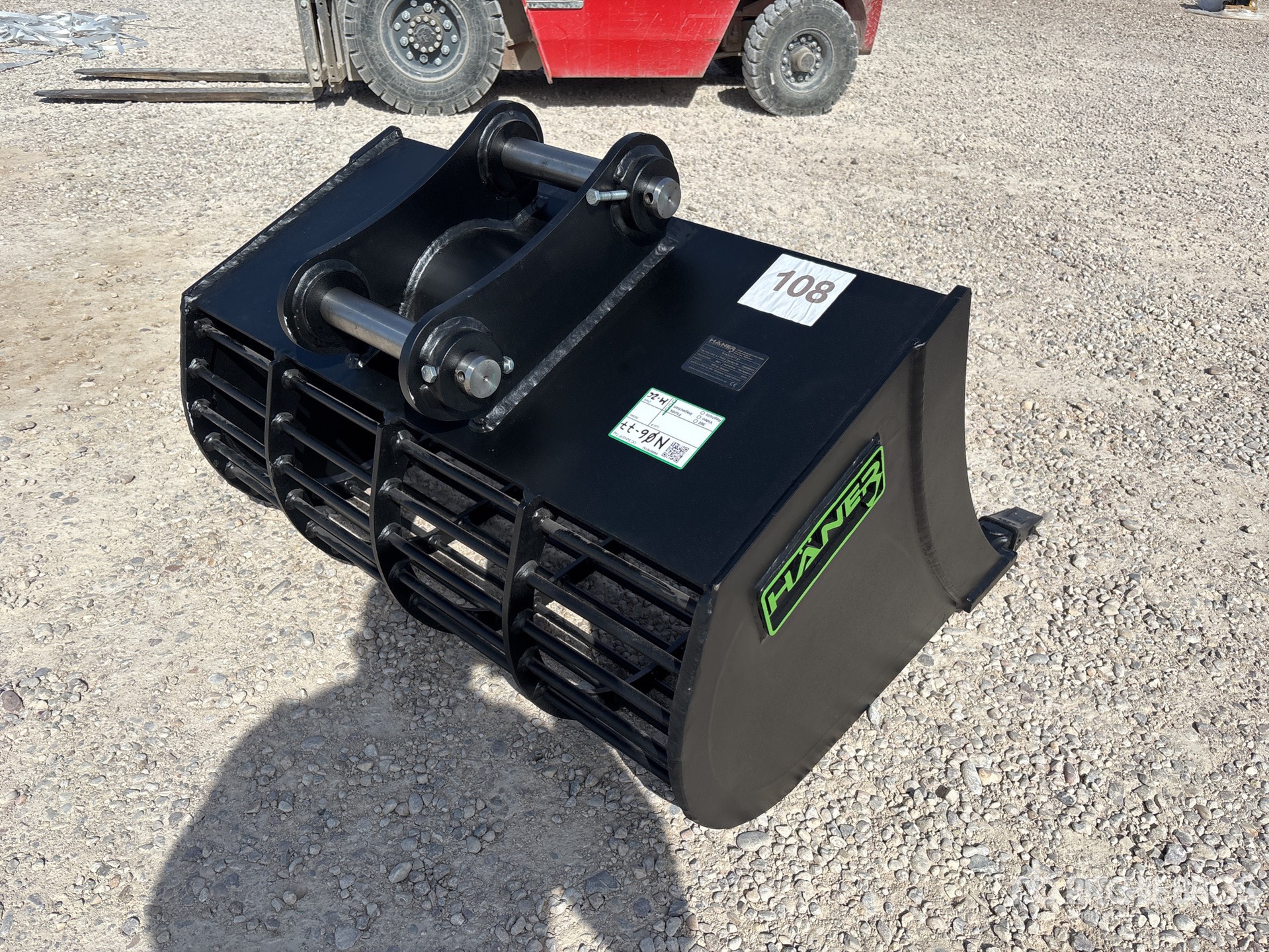 General Appearance with Picture, Left Rear Corner