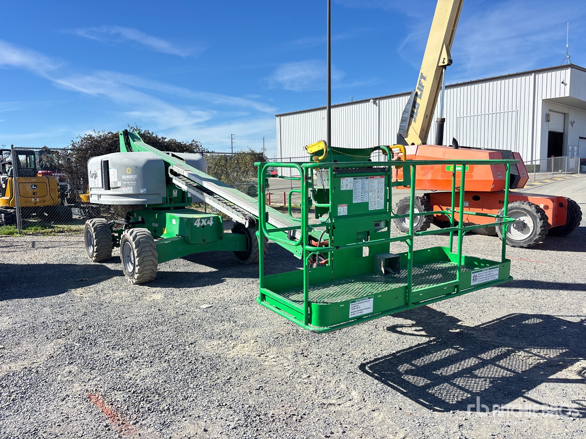 General Appearance with Picture, Right Front Corner