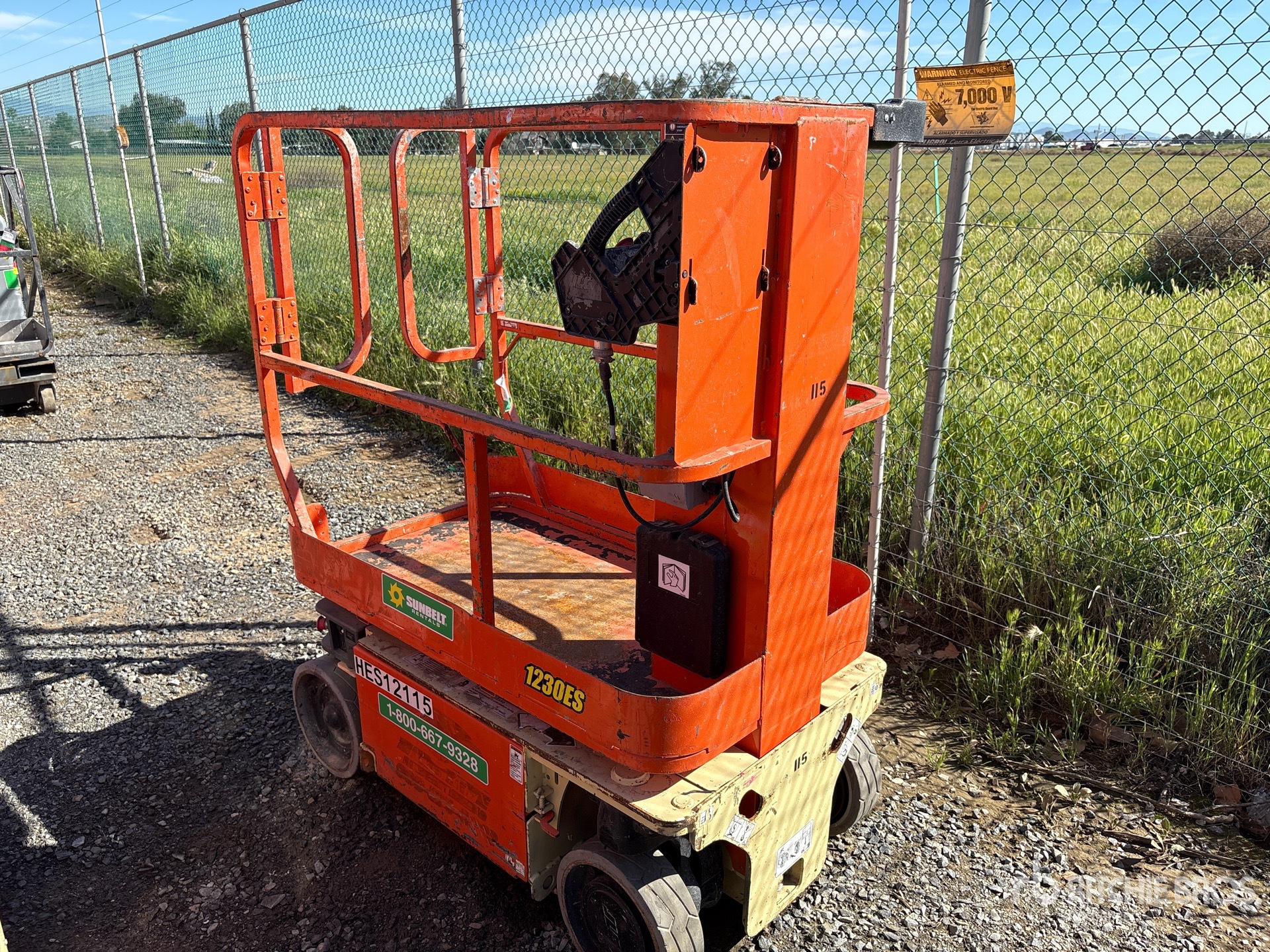 General Appearance with Picture, Right Front Corner