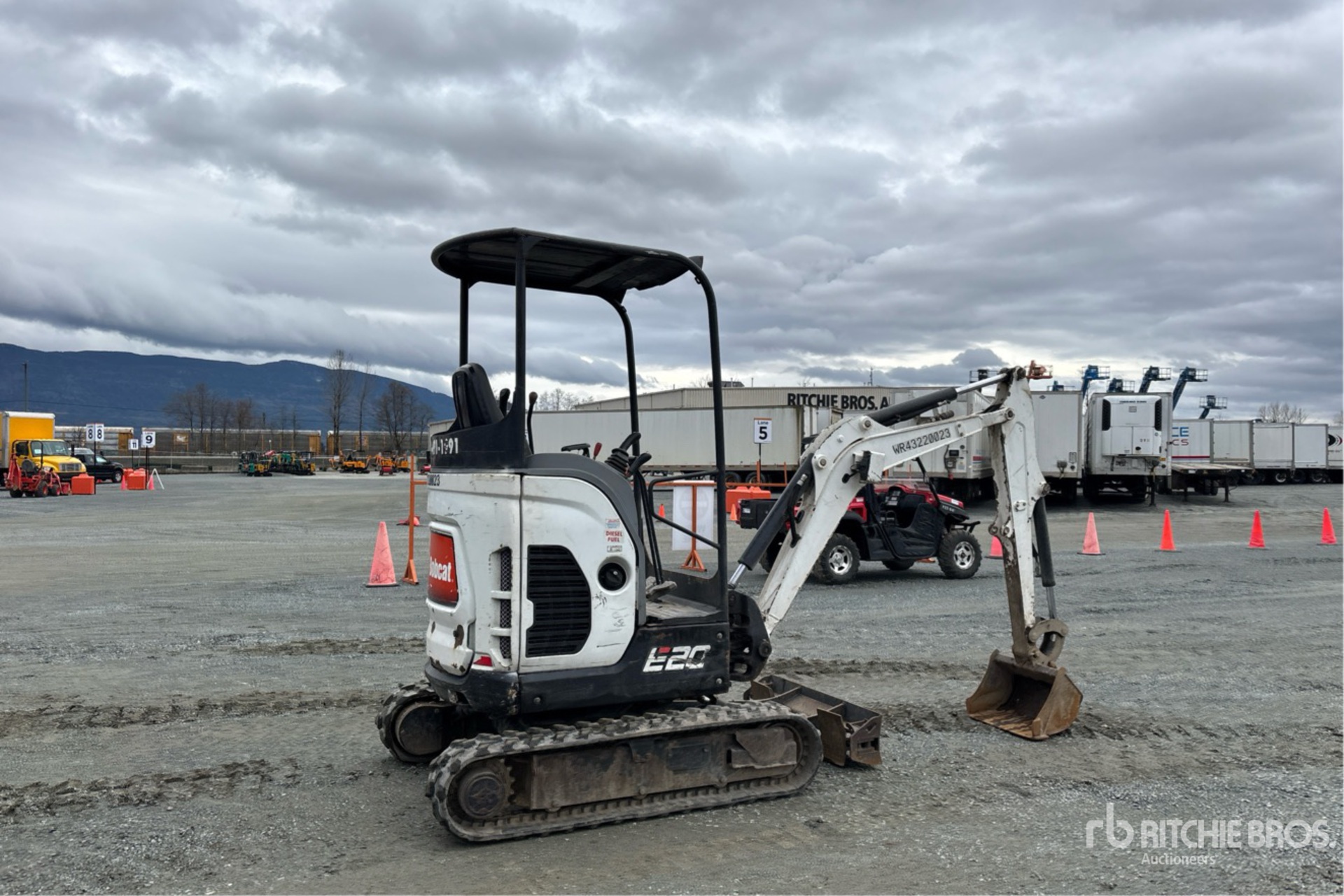 General Appearance with Imagen: esquina trasera derecha