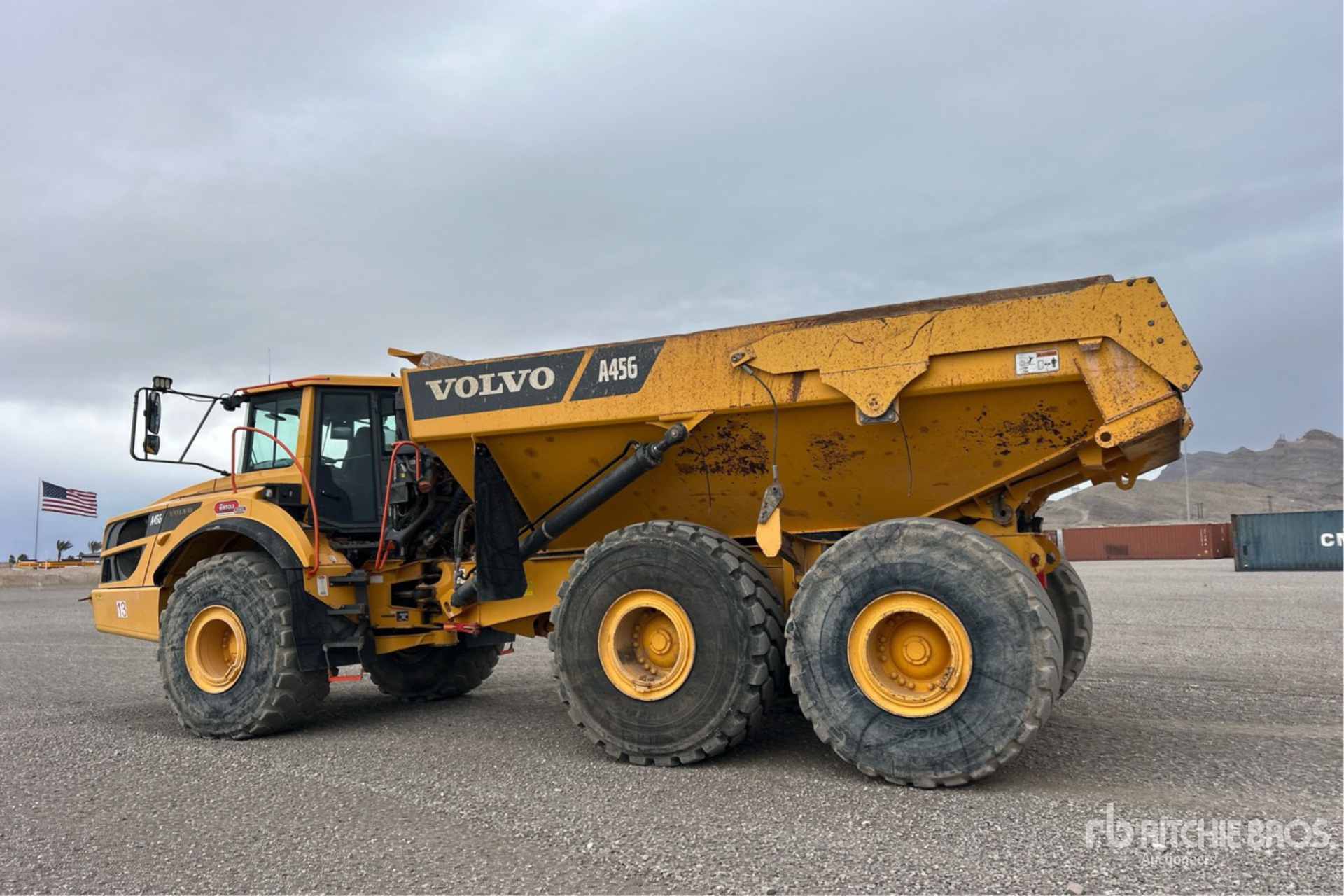 General Appearance with Bild, Ecke hinten links