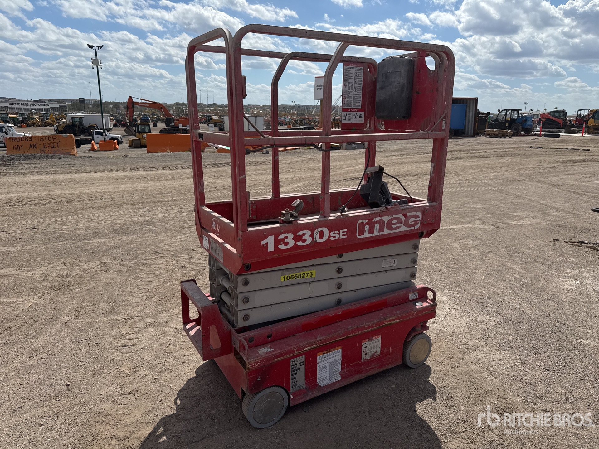 General Appearance with Picture, Left Front Corner