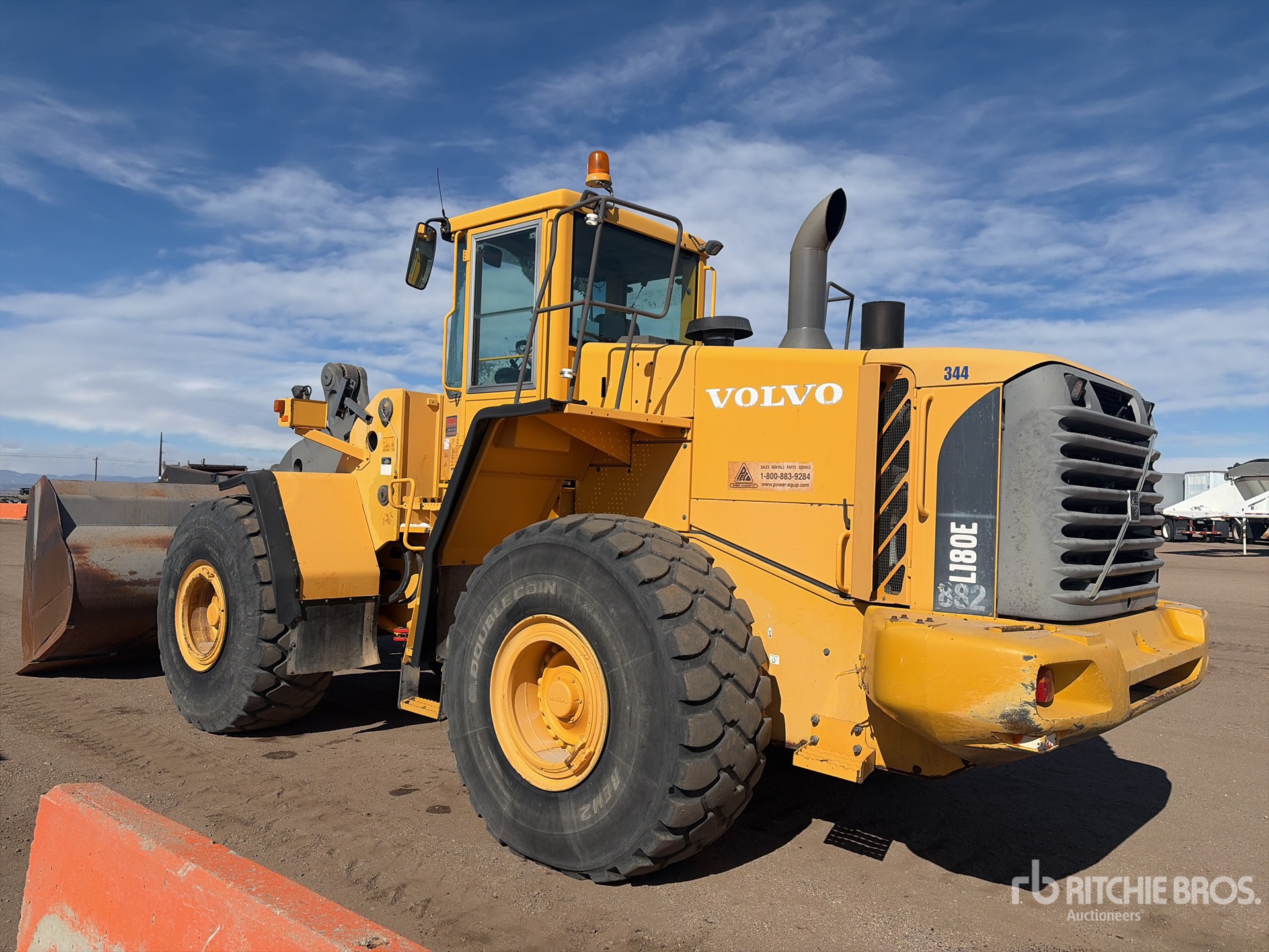 Aspect général with Image, coin arrière gauche