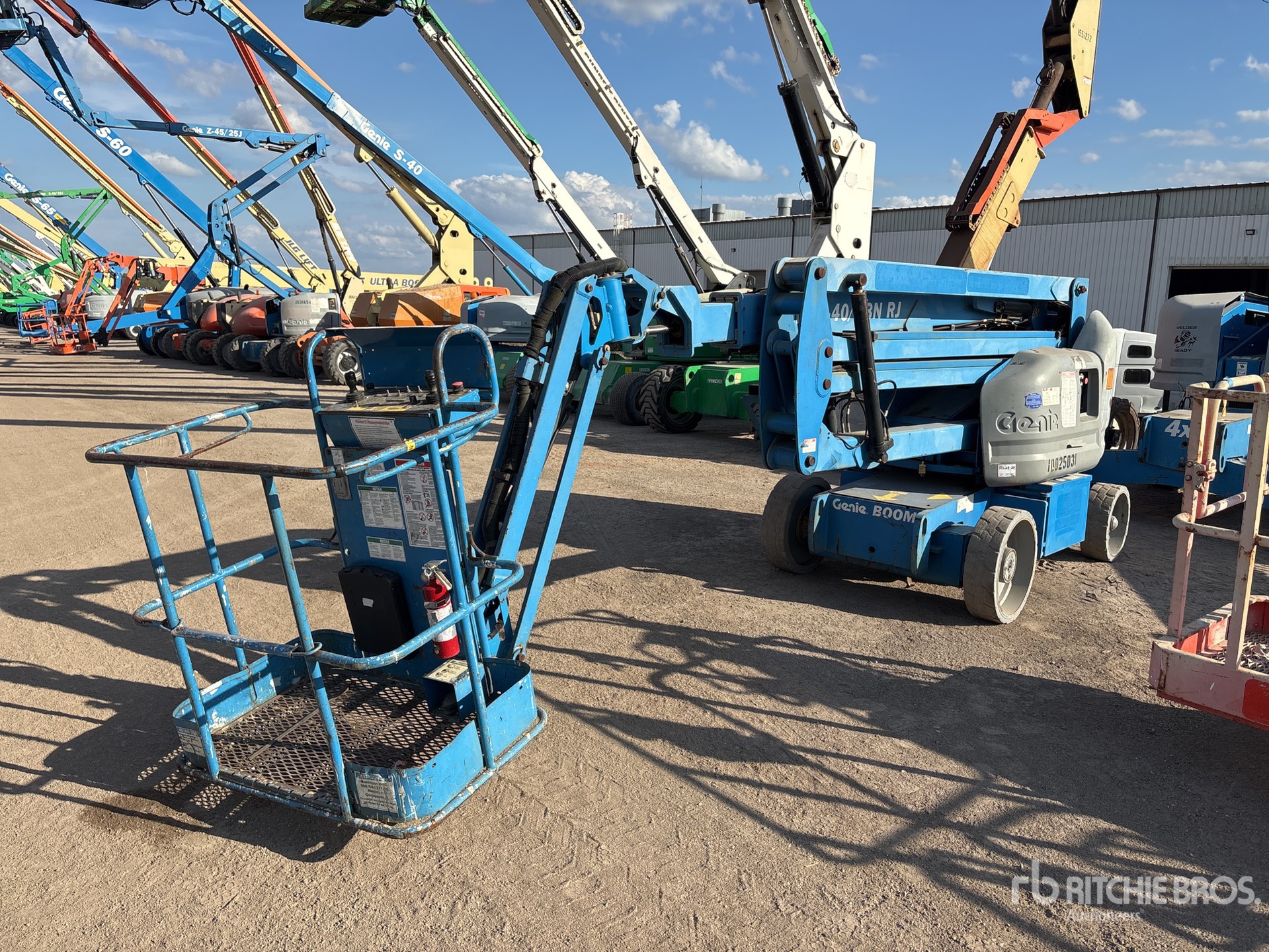 General Appearance with Featured Photo