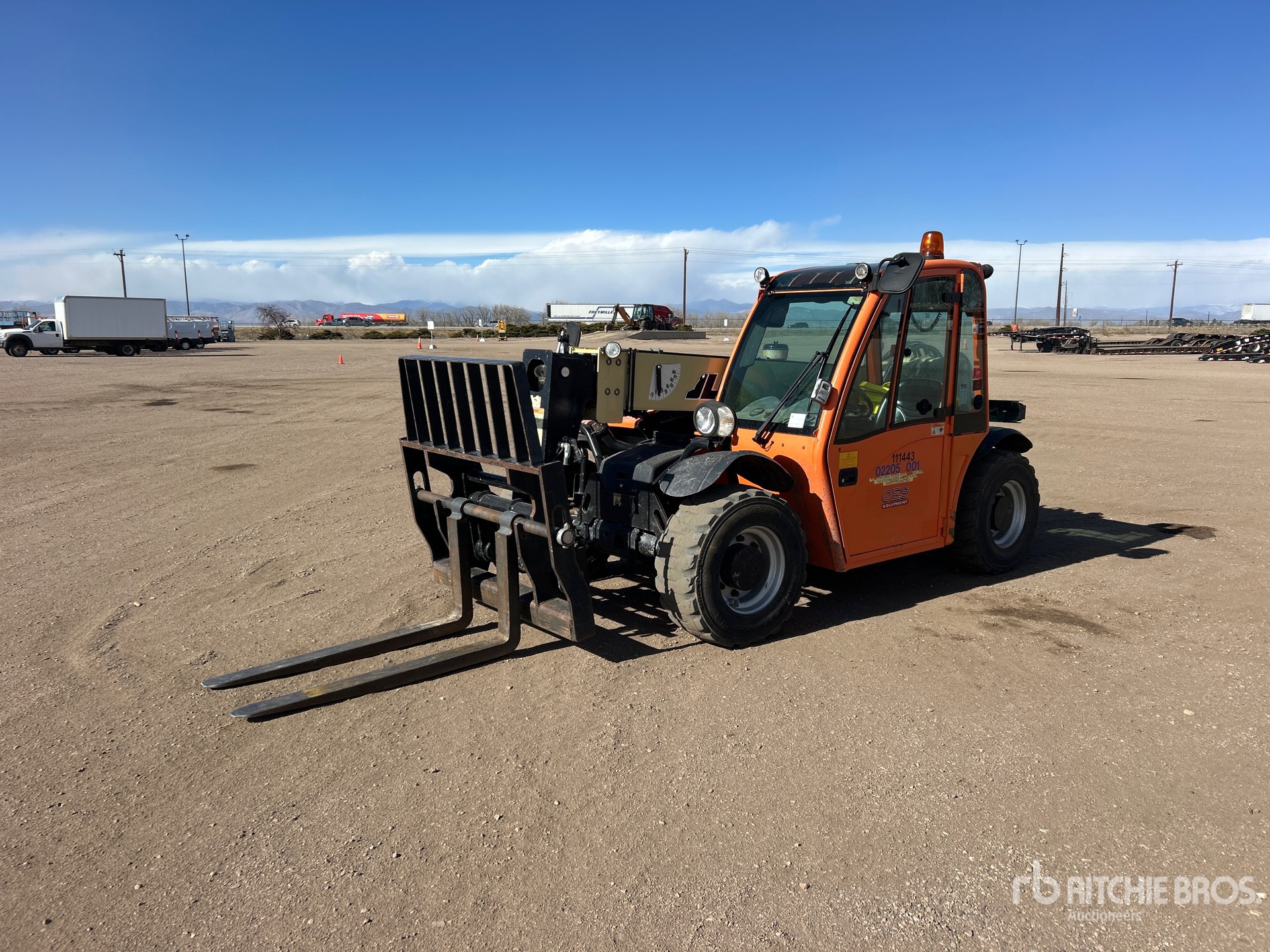 General Appearance with Picture, Left Front Corner