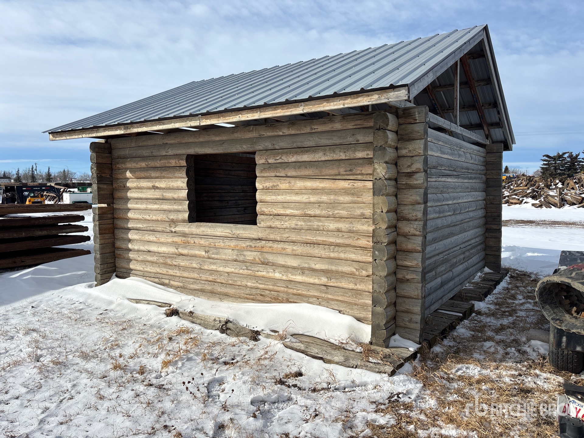 General Appearance with Picture, Right Rear Corner