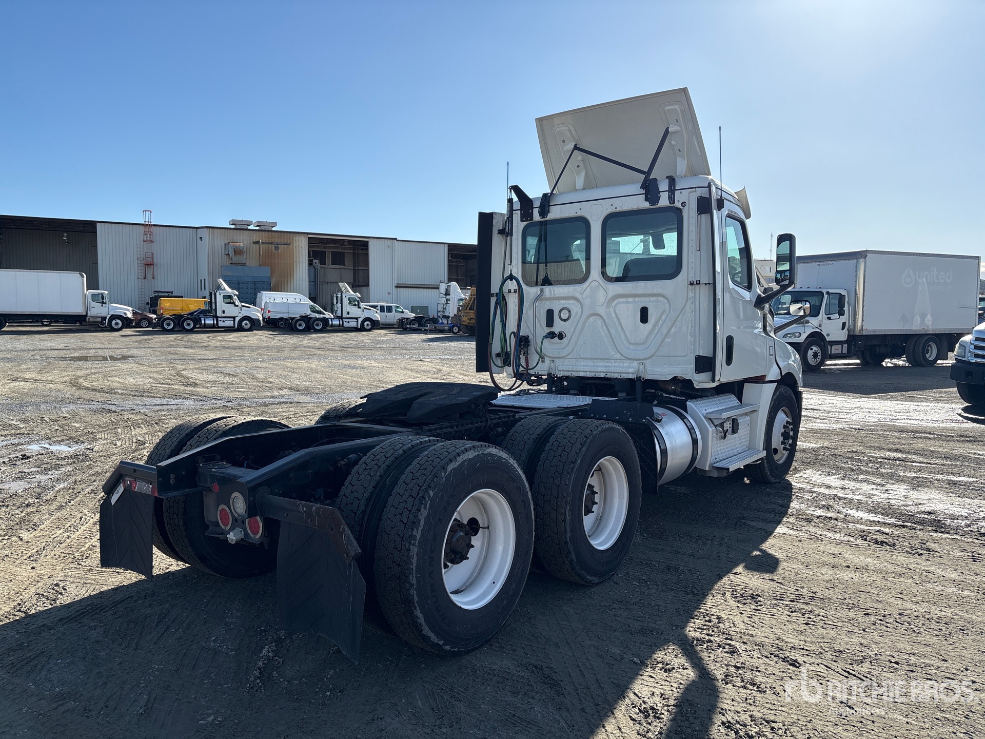 General Appearance with Image, coin arrière droit