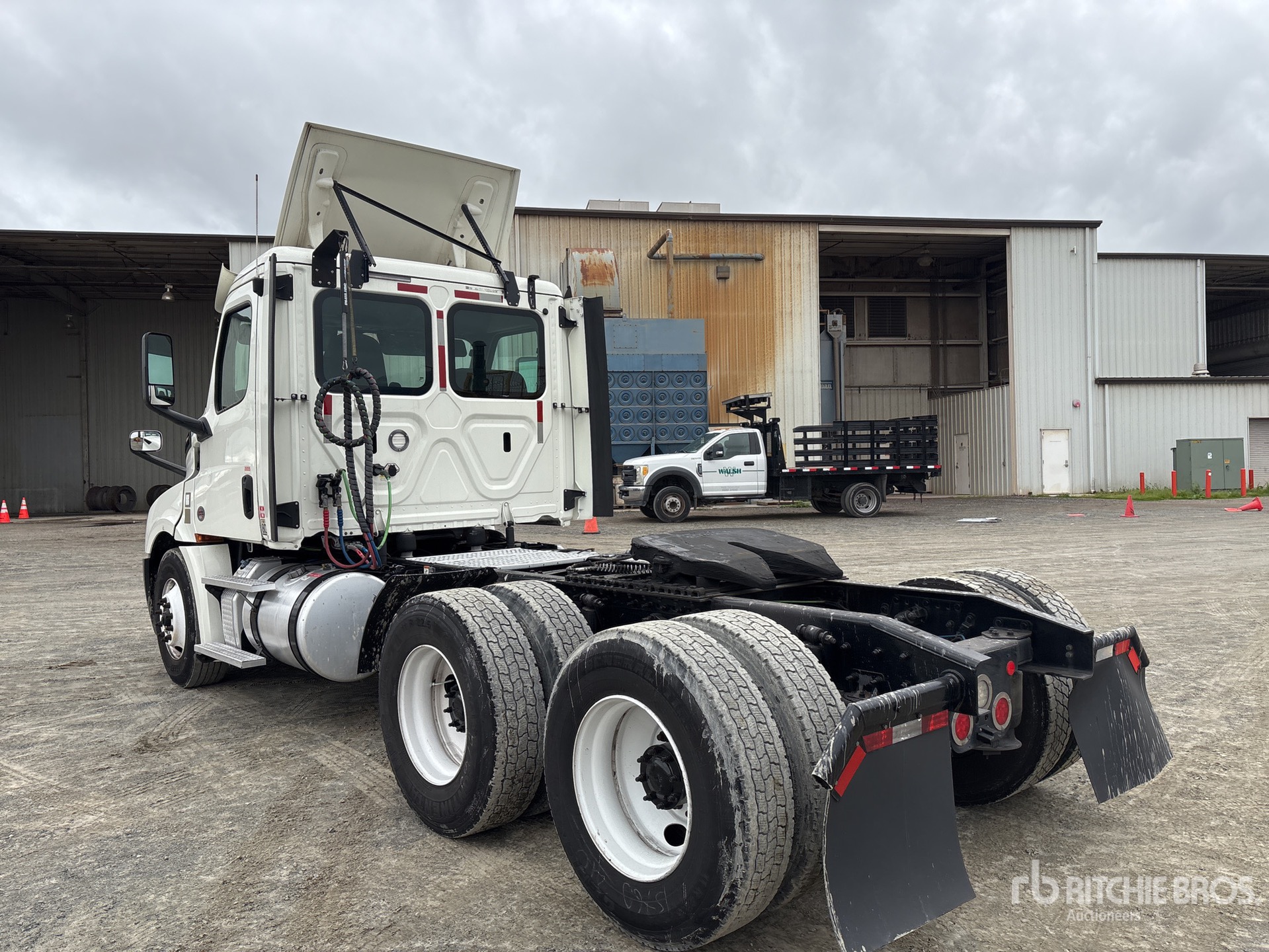 General Appearance with Image, coin arrière gauche