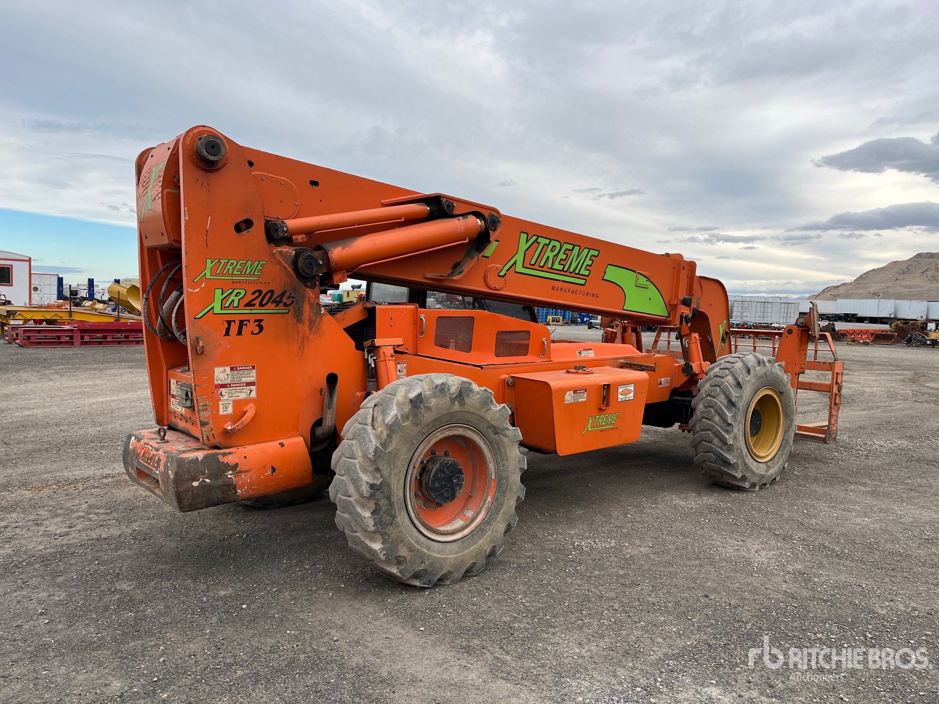 General Appearance with Picture, Right Rear Corner