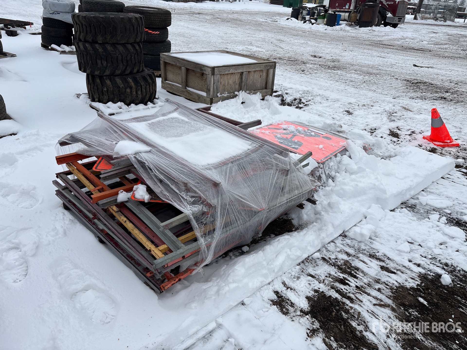 General Appearance with Bild, Ecke hinten rechts