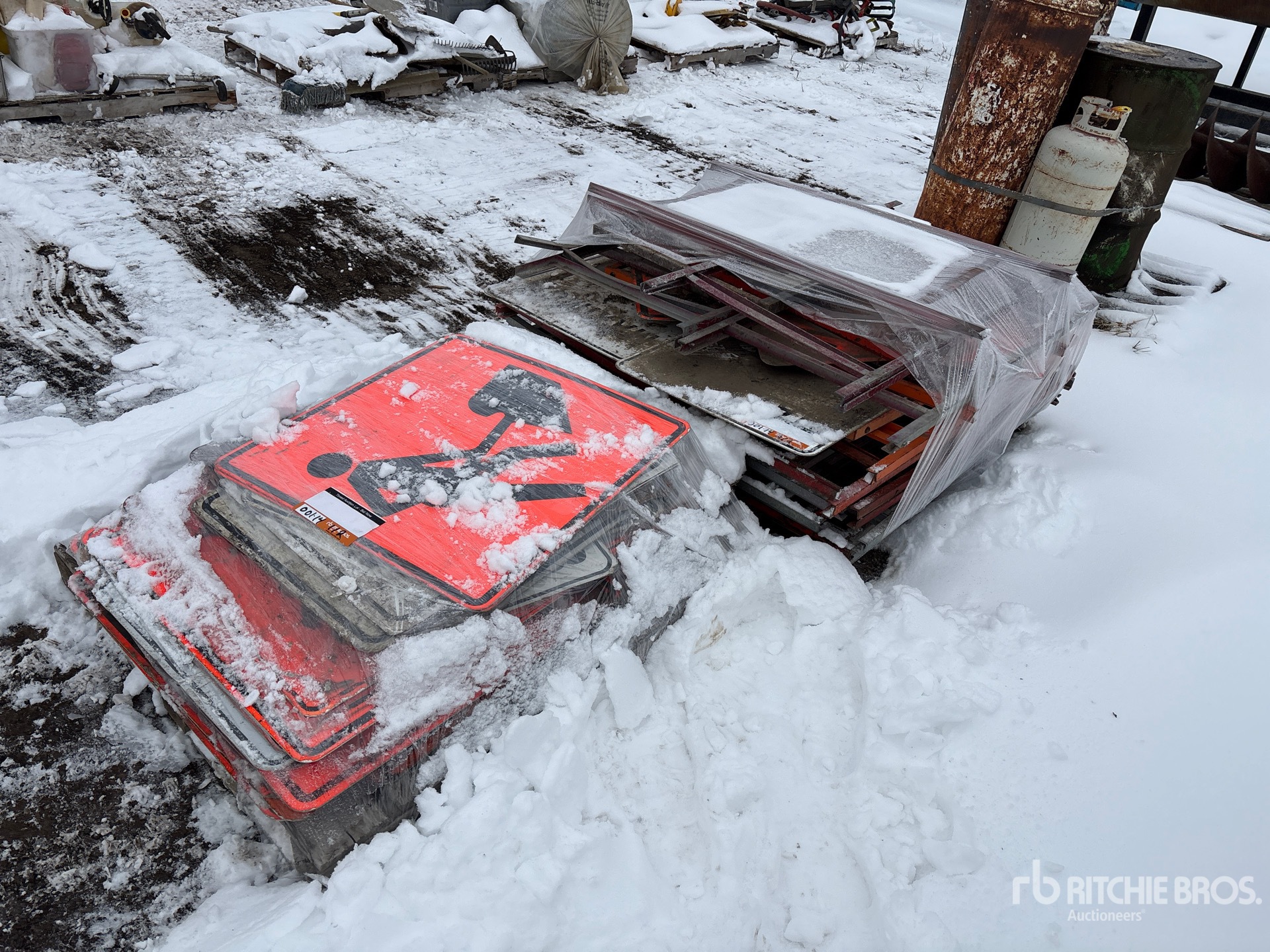 General Appearance with Bild, Ecke vorne links