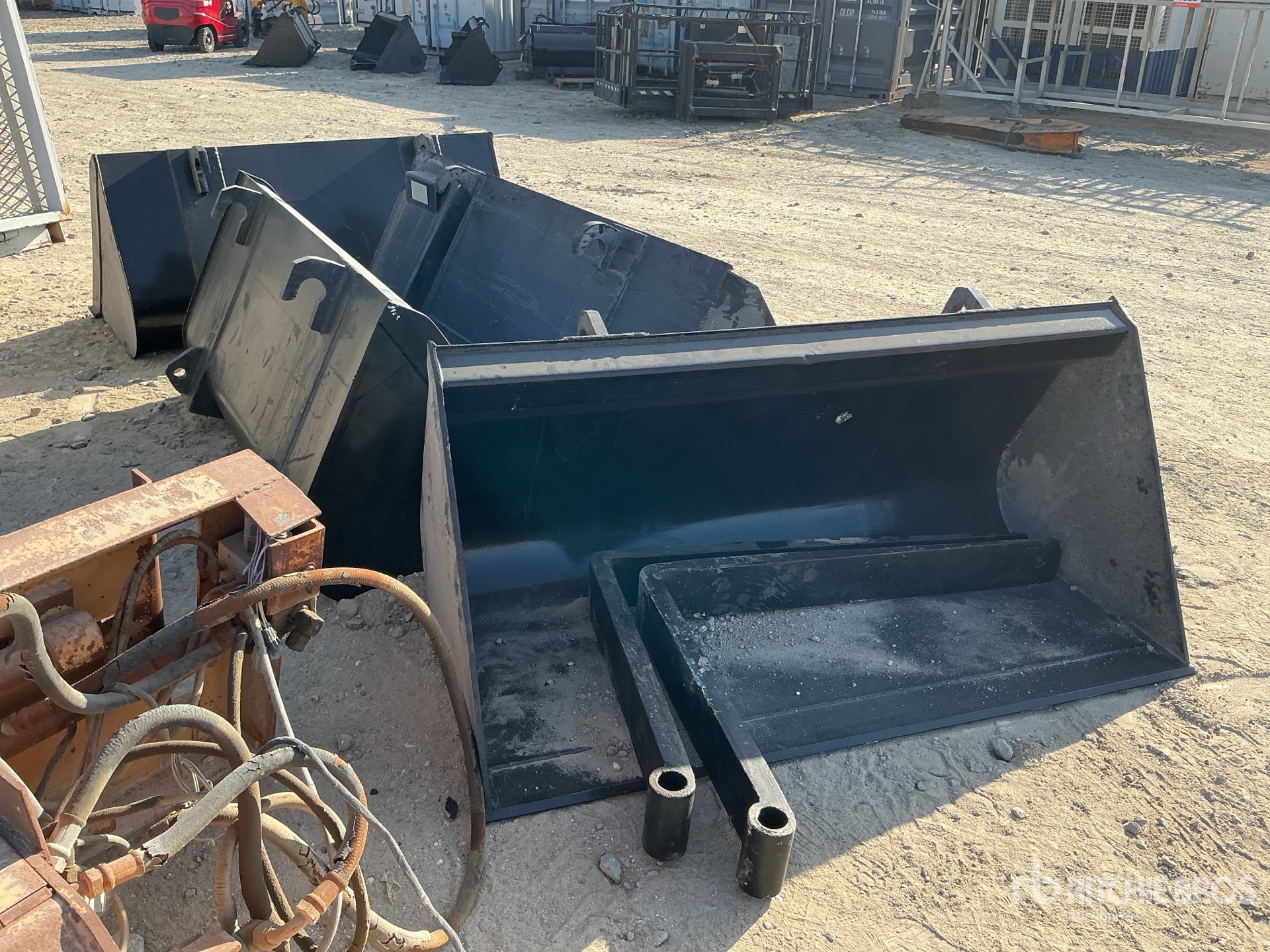 General Appearance with Foto, angolo posteriore sinistro