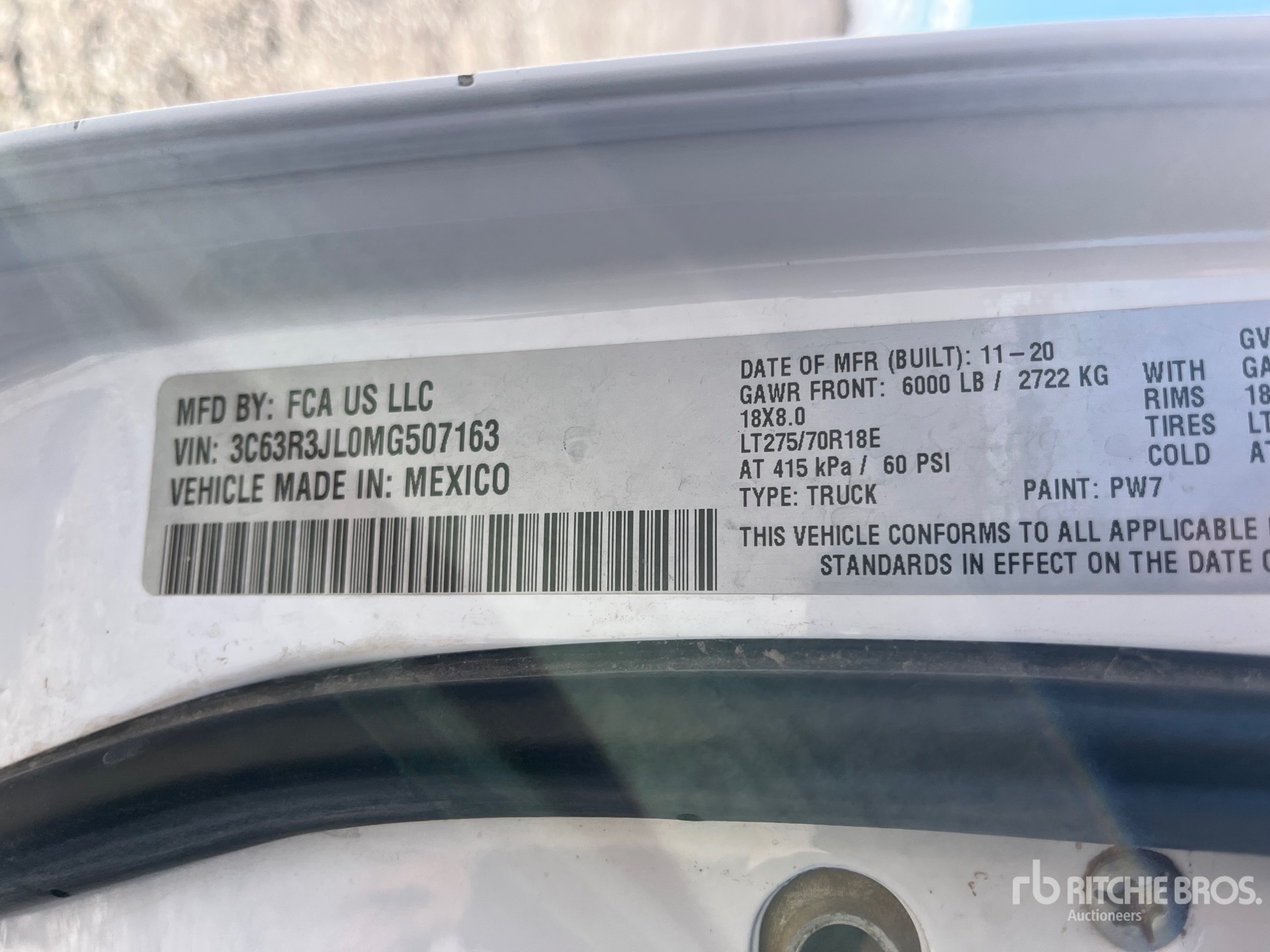 General Appearance with Serial Number / VIN