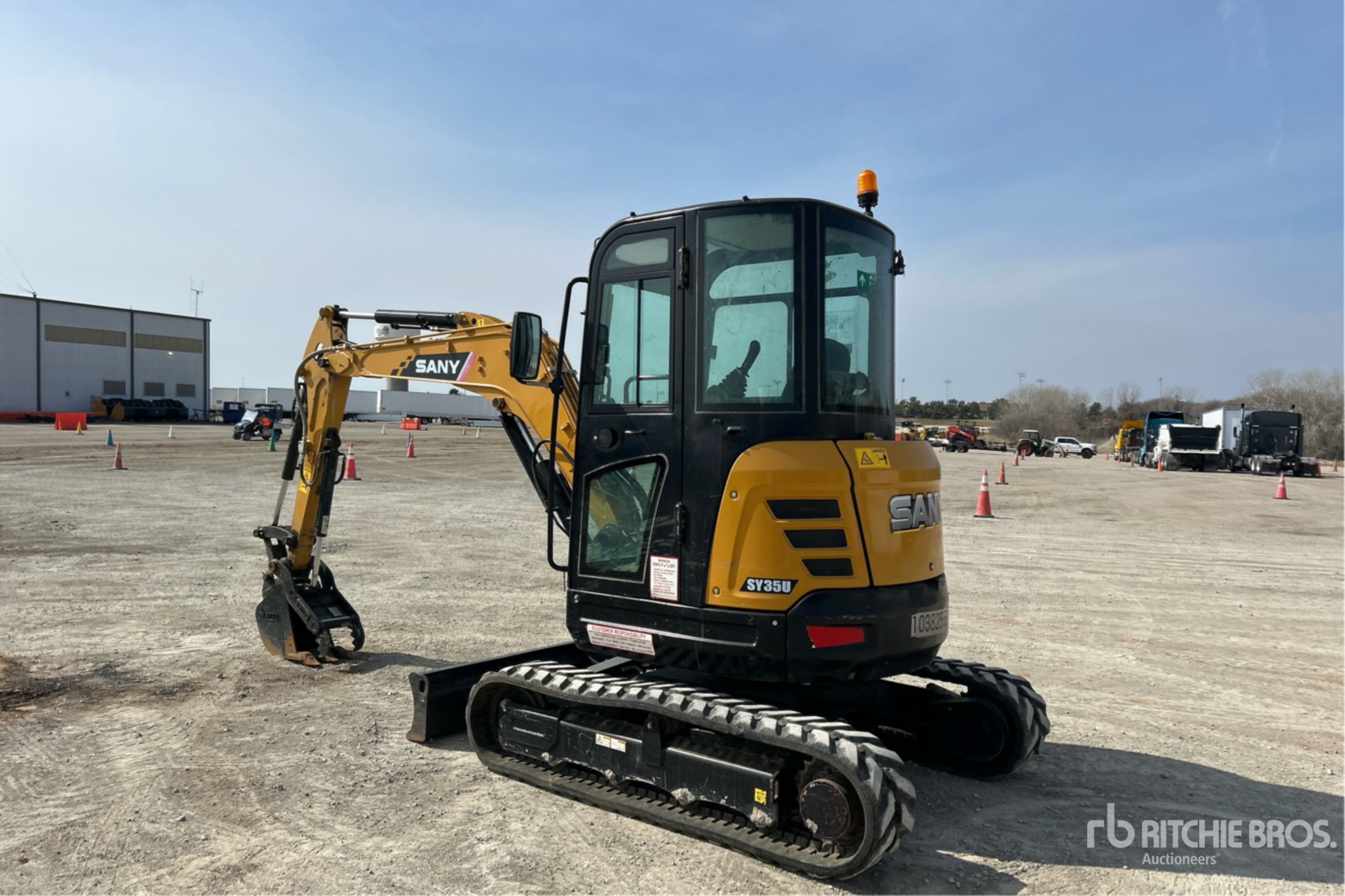 General Appearance with Picture, Left Rear Corner