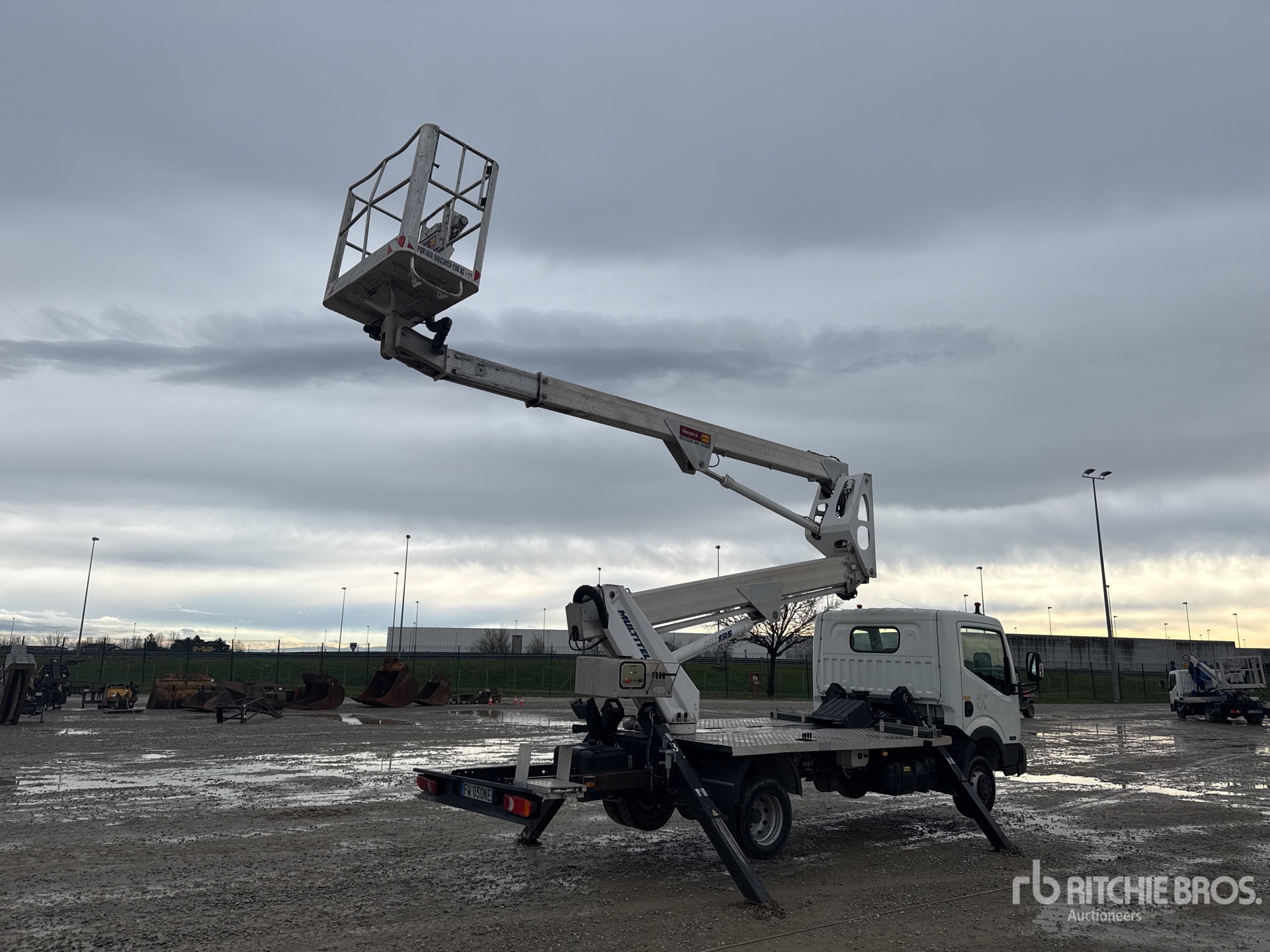 General Appearance with Imagen: esquina trasera derecha