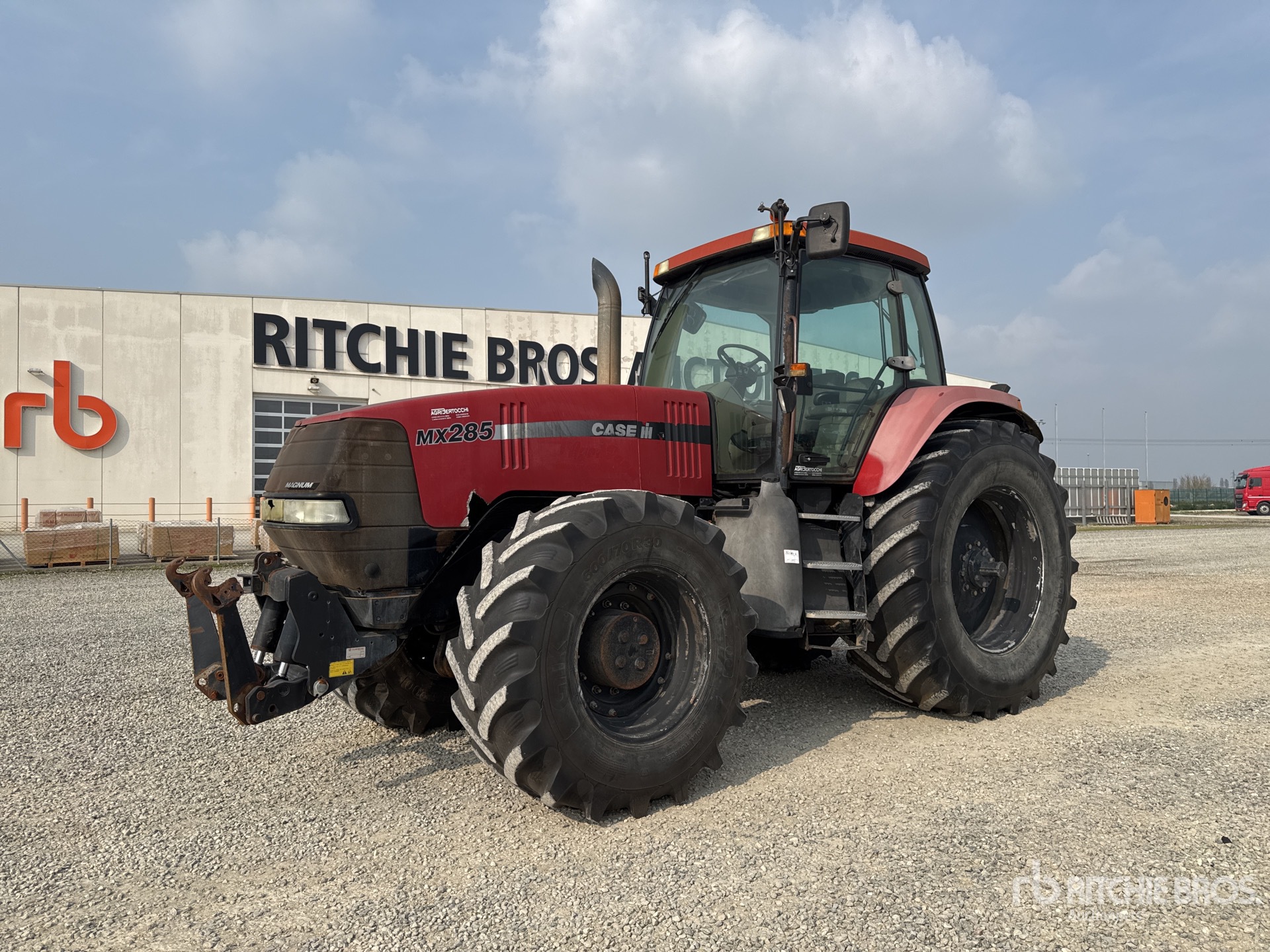 General Appearance with Bild, Ecke vorne links