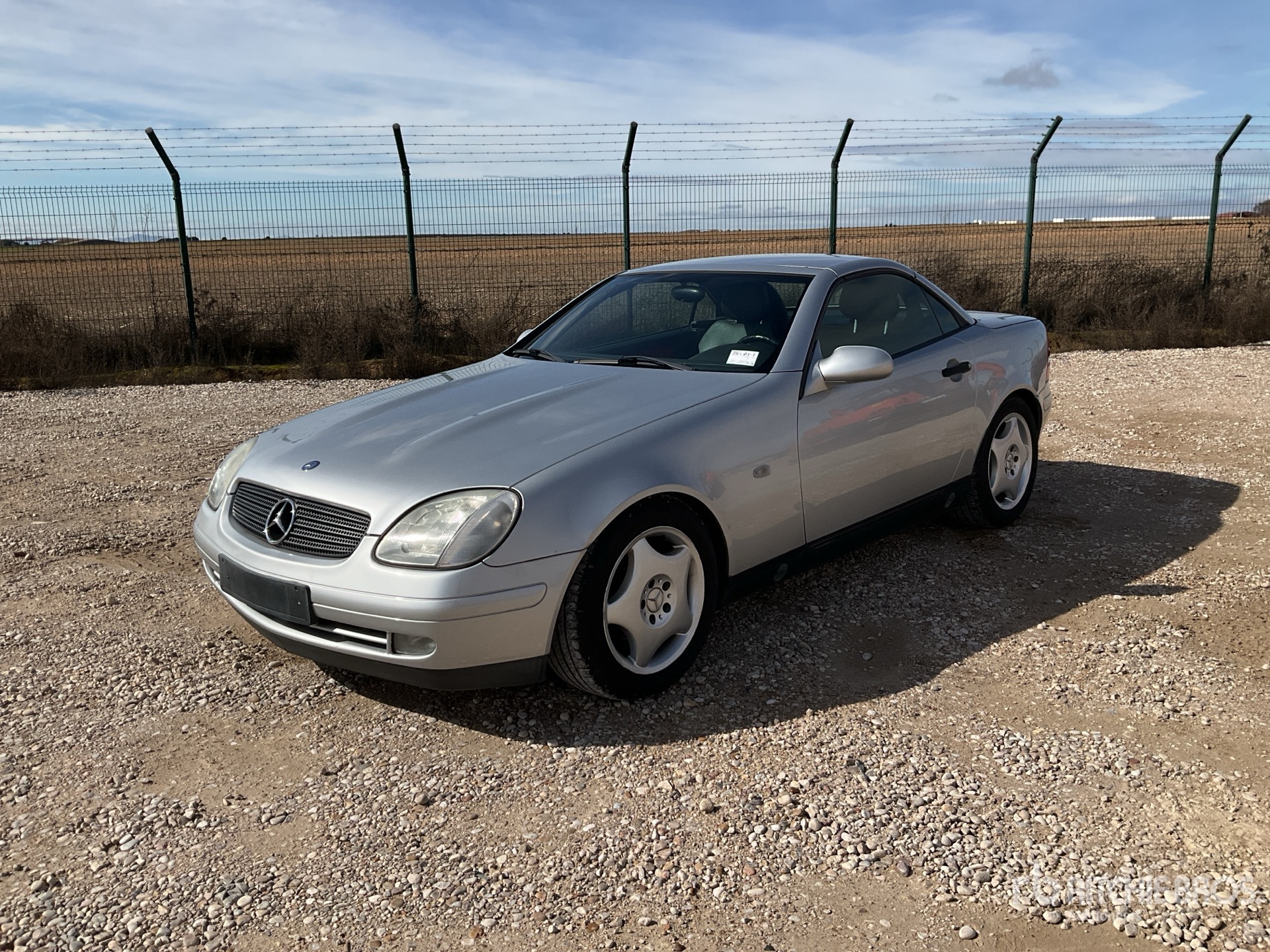 General Appearance with Operation Video