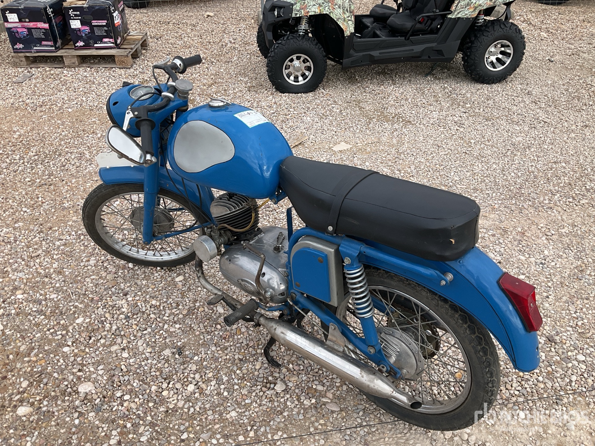 General Appearance with Picture, Left Rear Corner