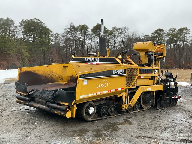 2002 Cat AP-1055B Track Asphalt Paver