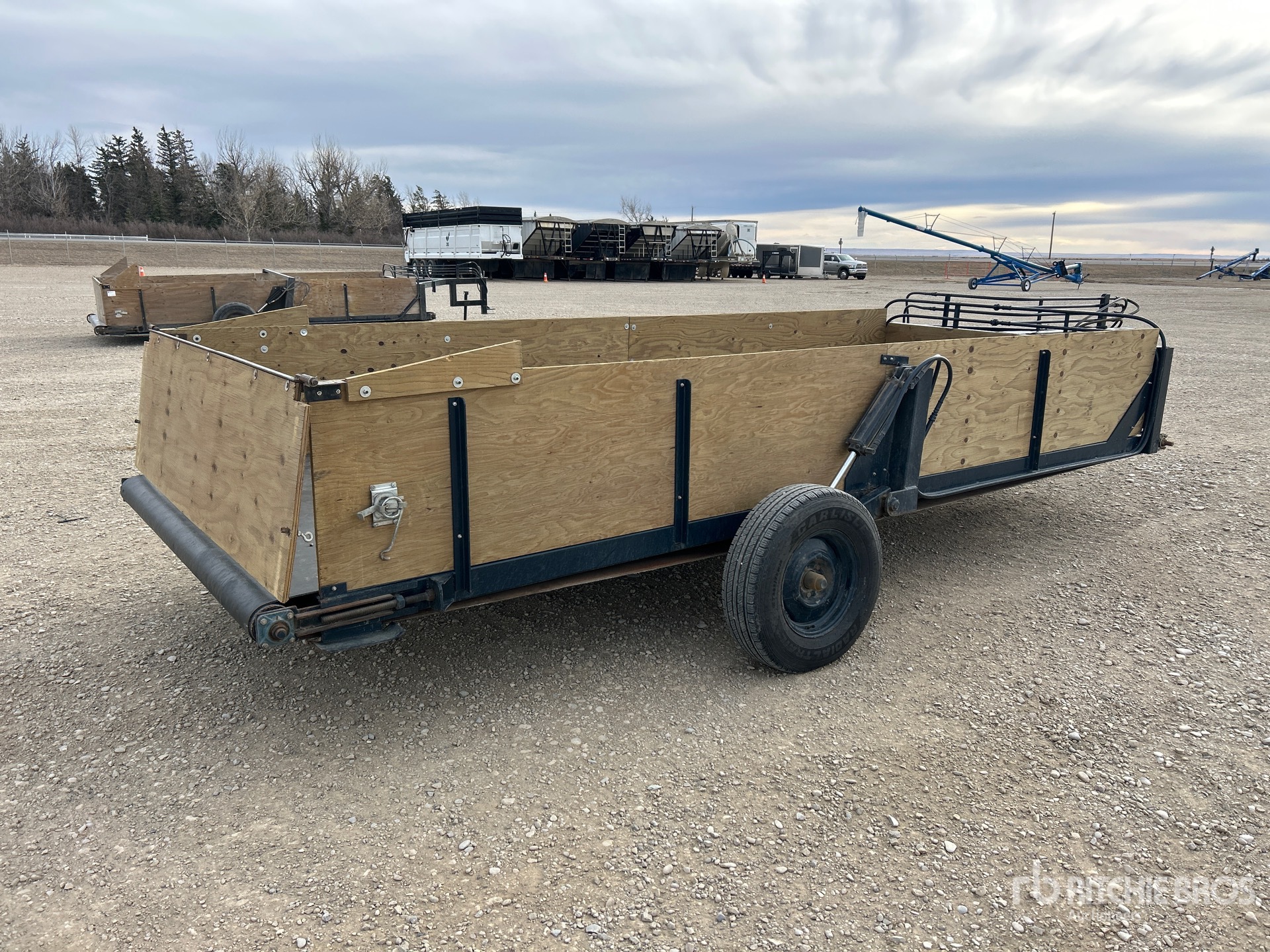 General Appearance with Imagen: esquina trasera derecha