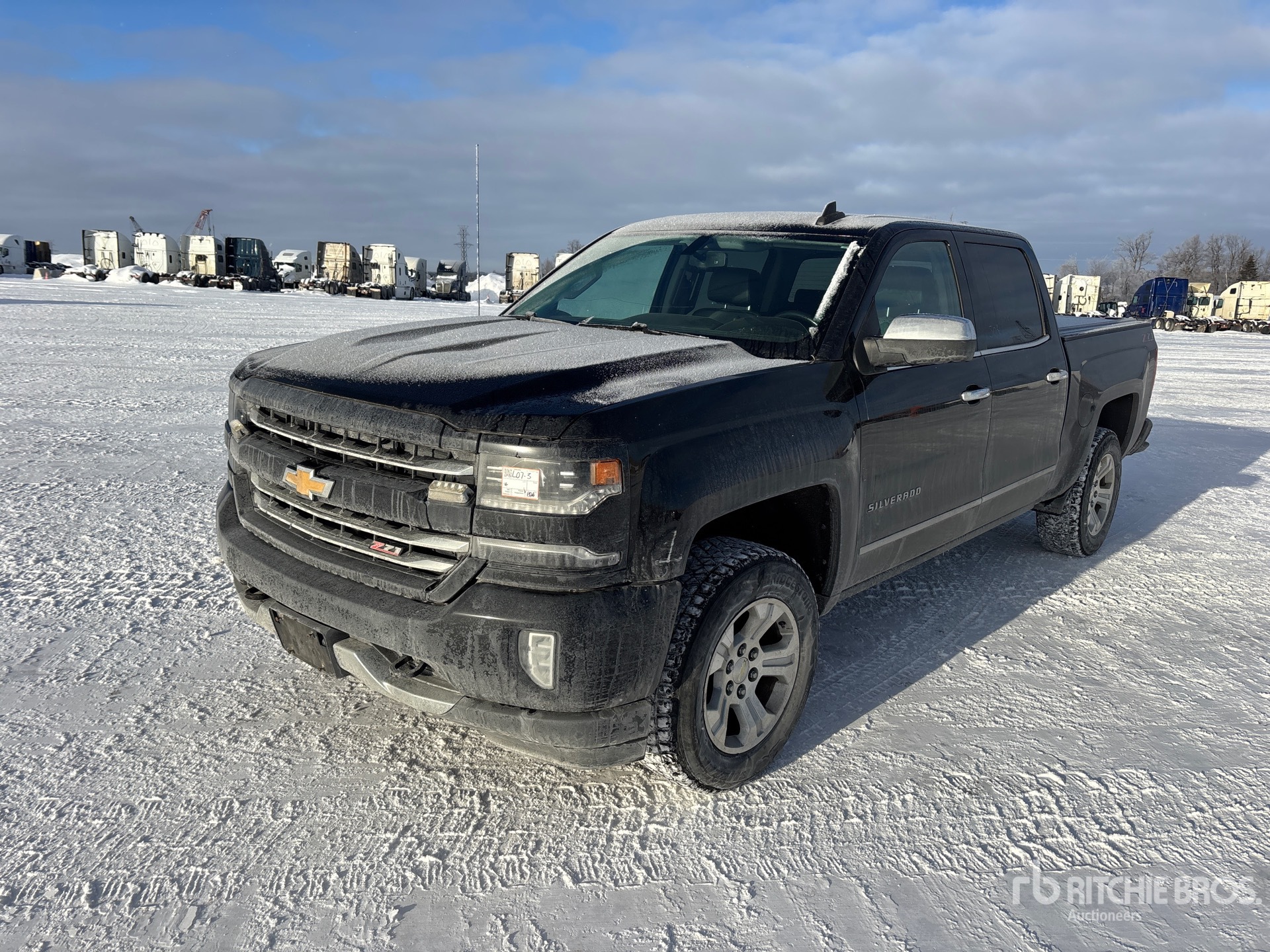 General Appearance with Foto, angolo anteriore sinistro