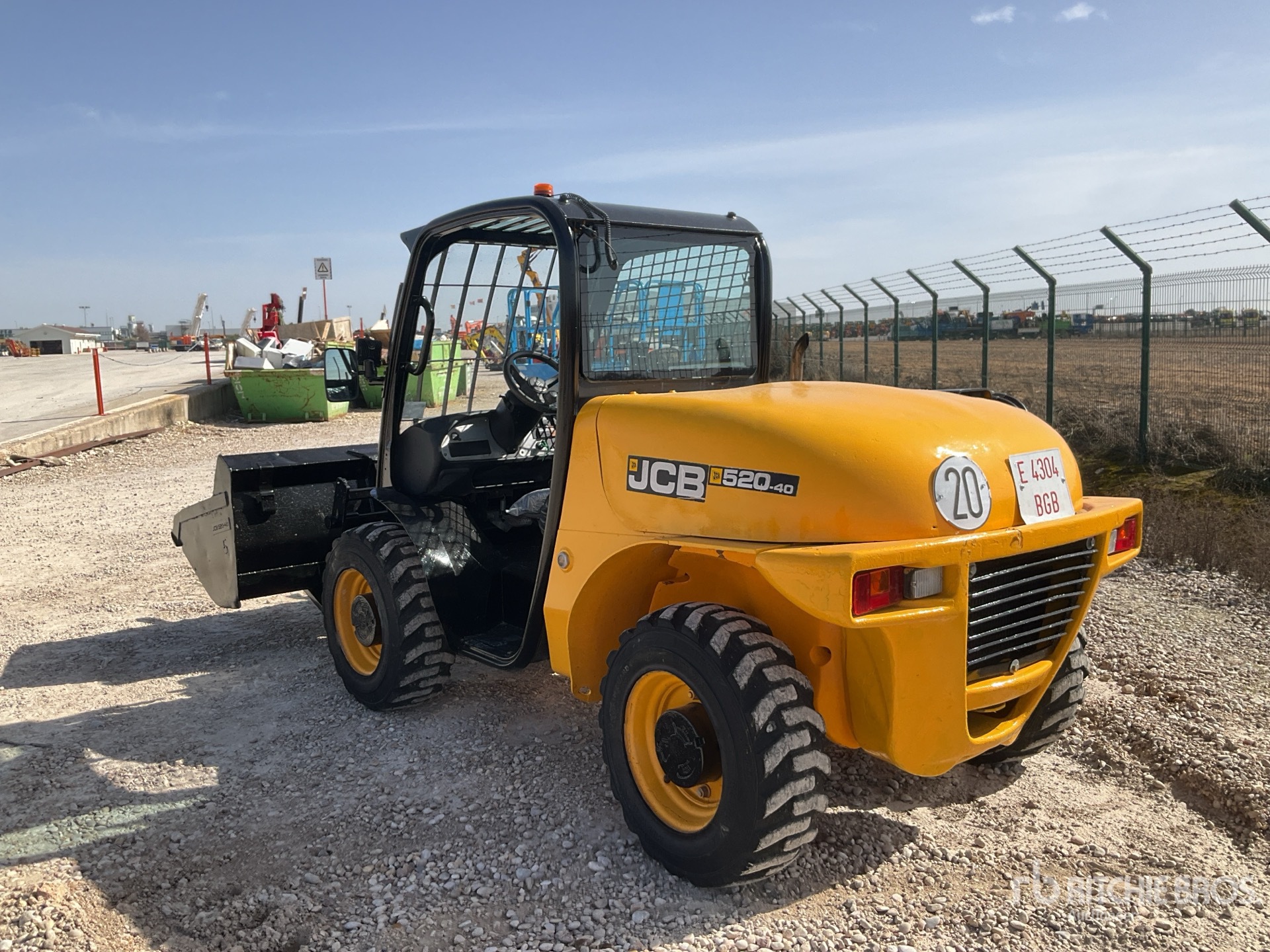 General Appearance with Bild, Ecke hinten links