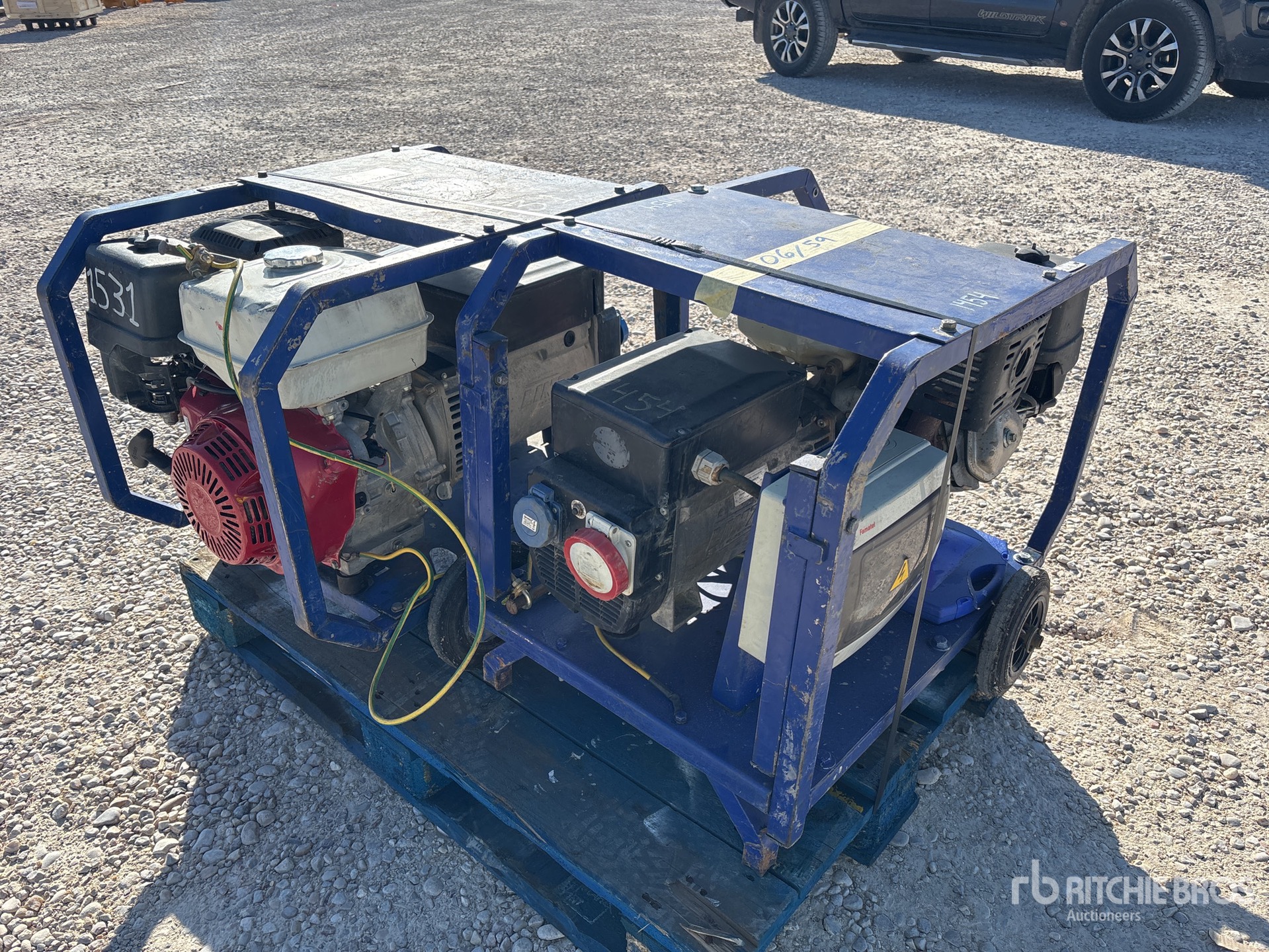 General Appearance with Picture, Right Front Corner