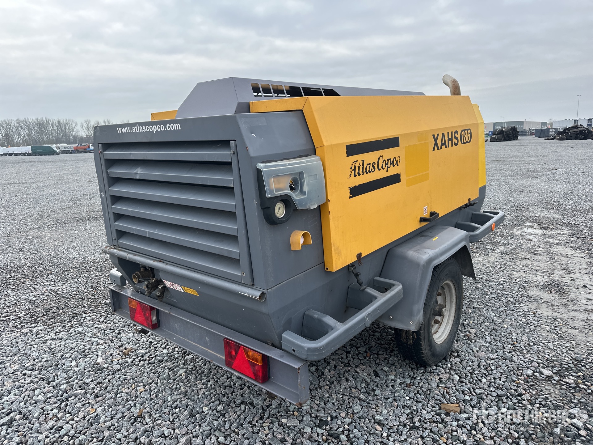 General Appearance with Zdjęcie, prawy dolny róg