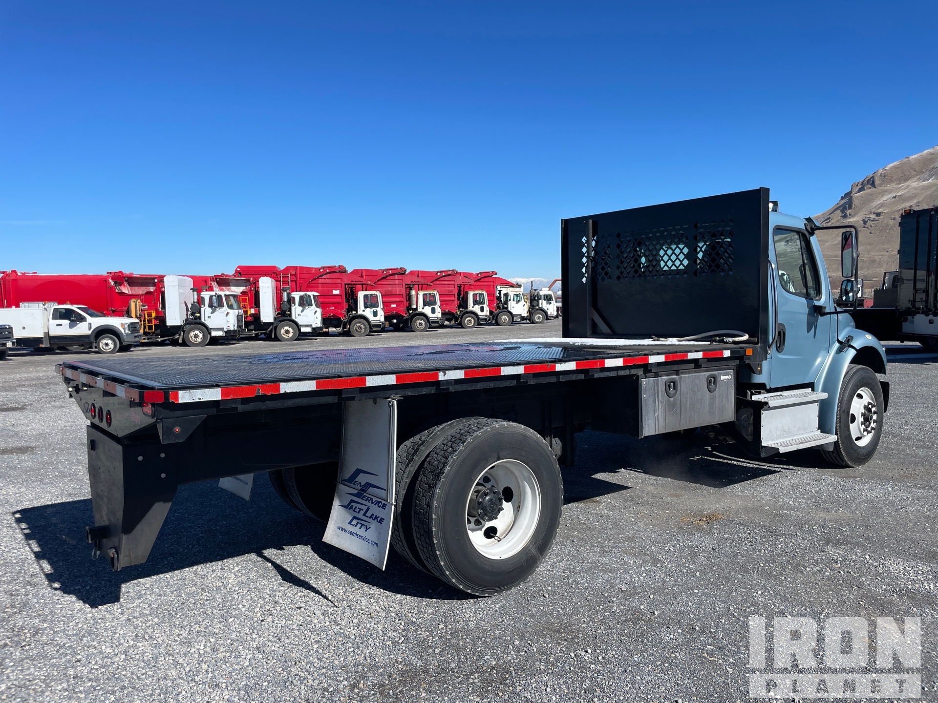 General Appearance with Bild, Ecke hinten rechts