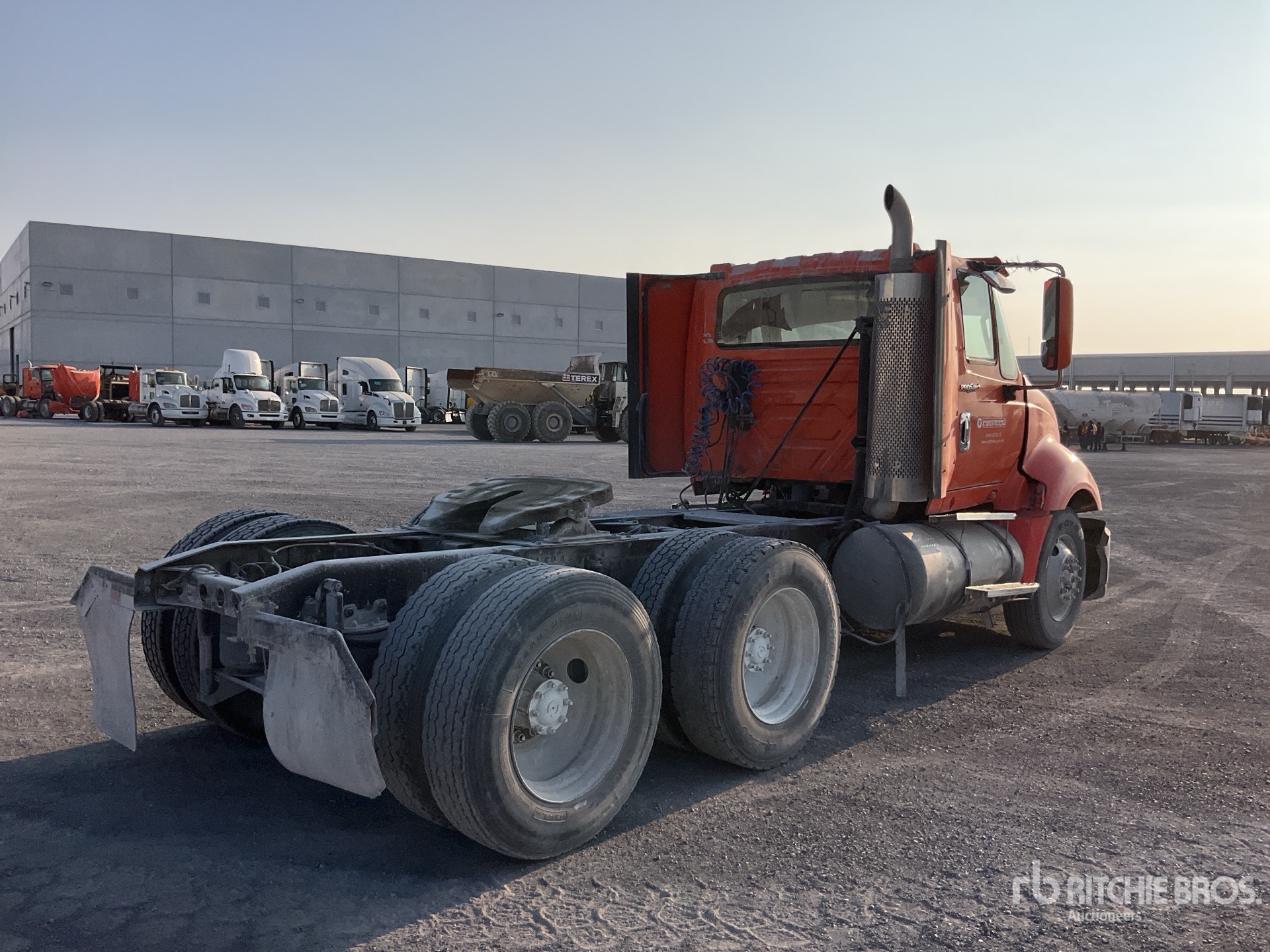 General Appearance with Bild, Ecke hinten rechts