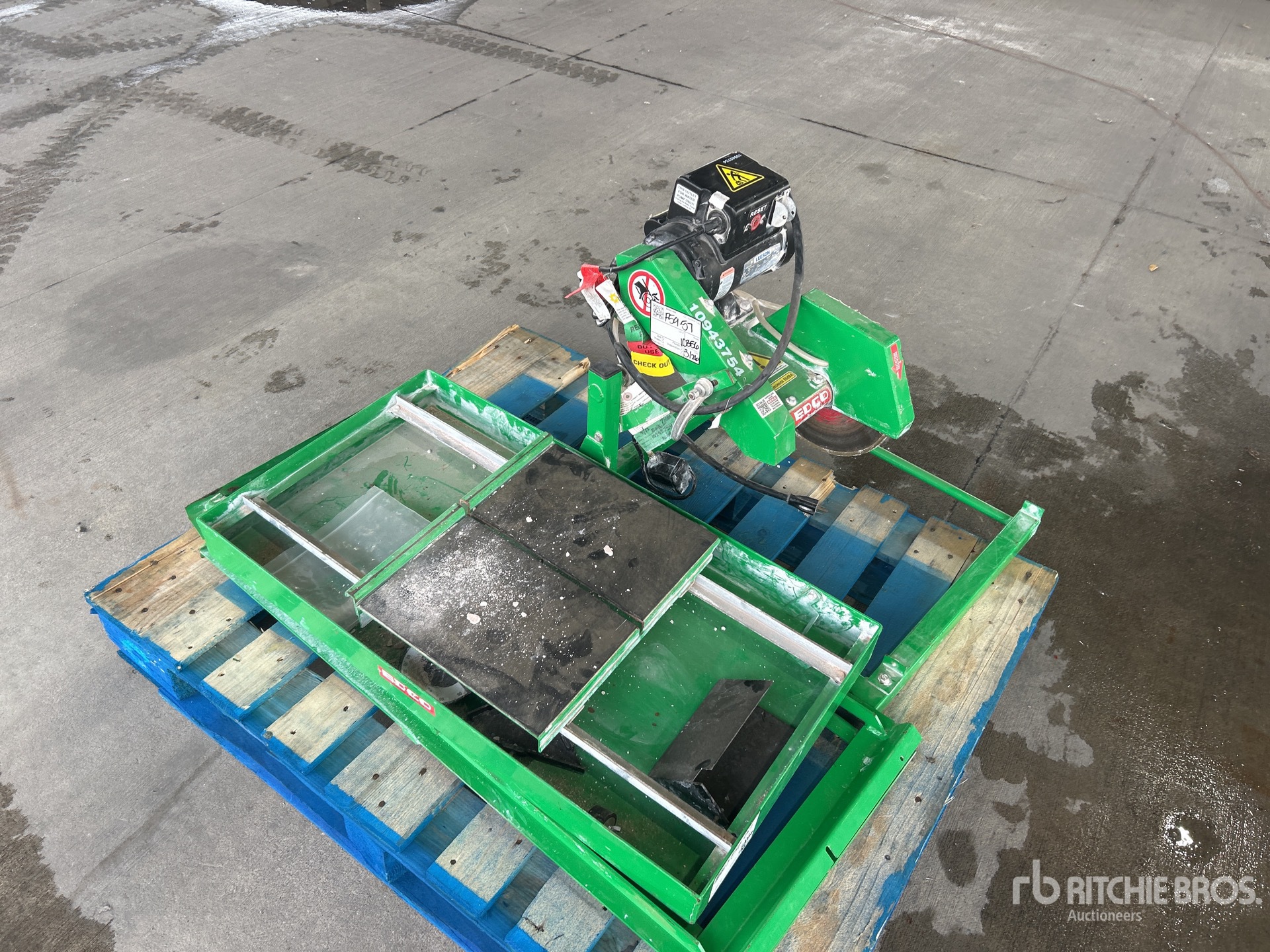 General Appearance with Zdjęcie, prawy górny róg