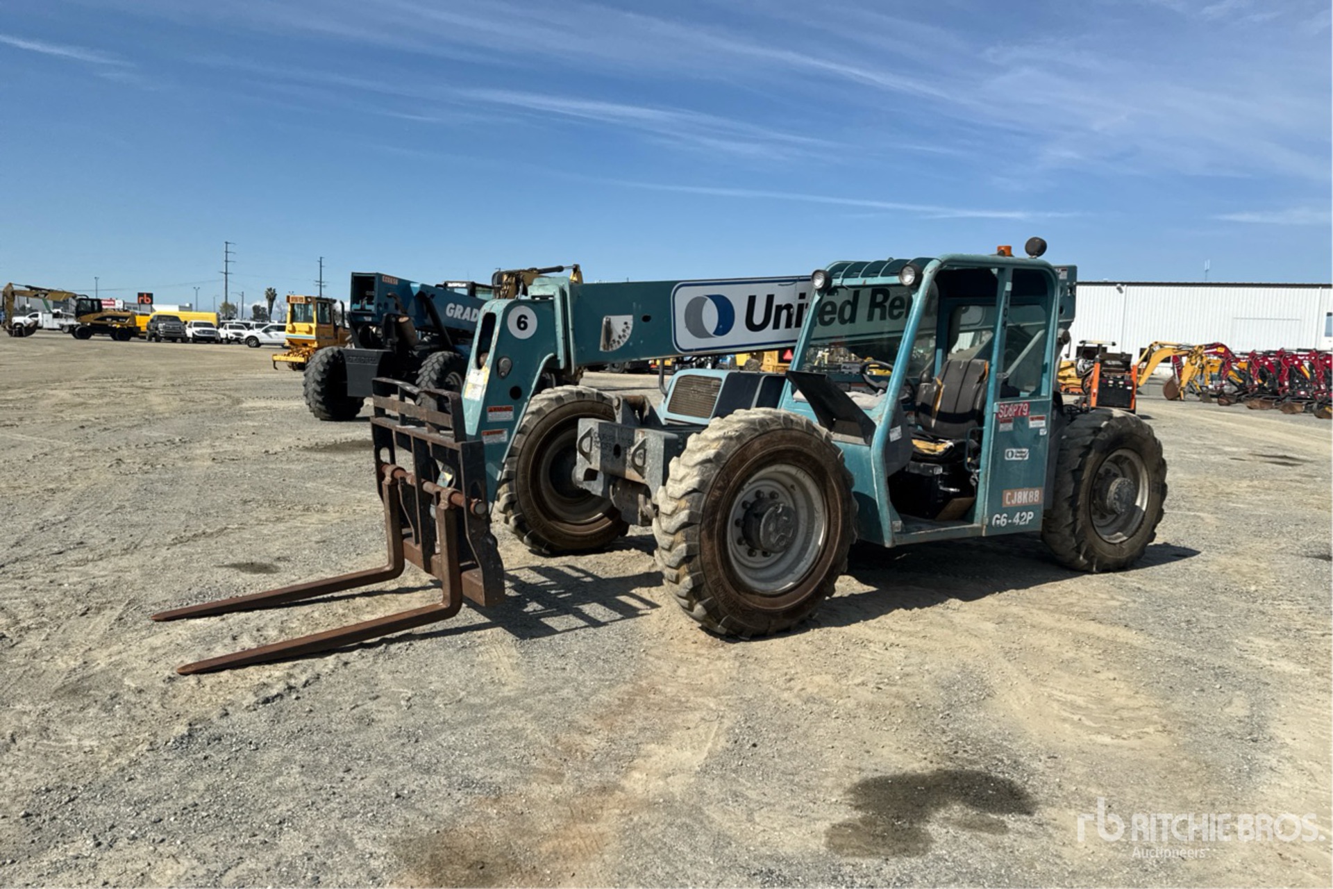 General Appearance with Picture, Left Front Corner