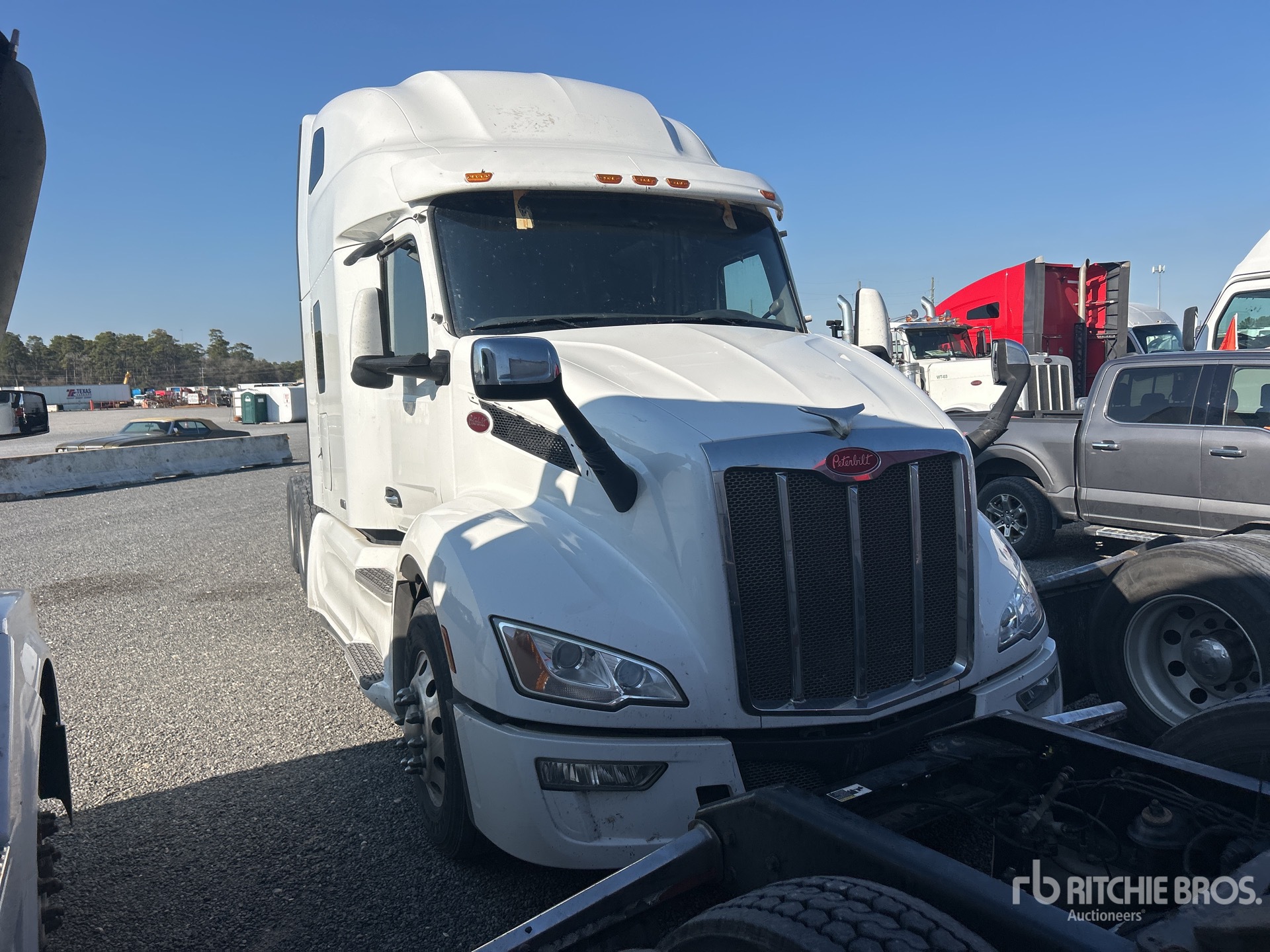 General Appearance with Picture, Right Front Corner