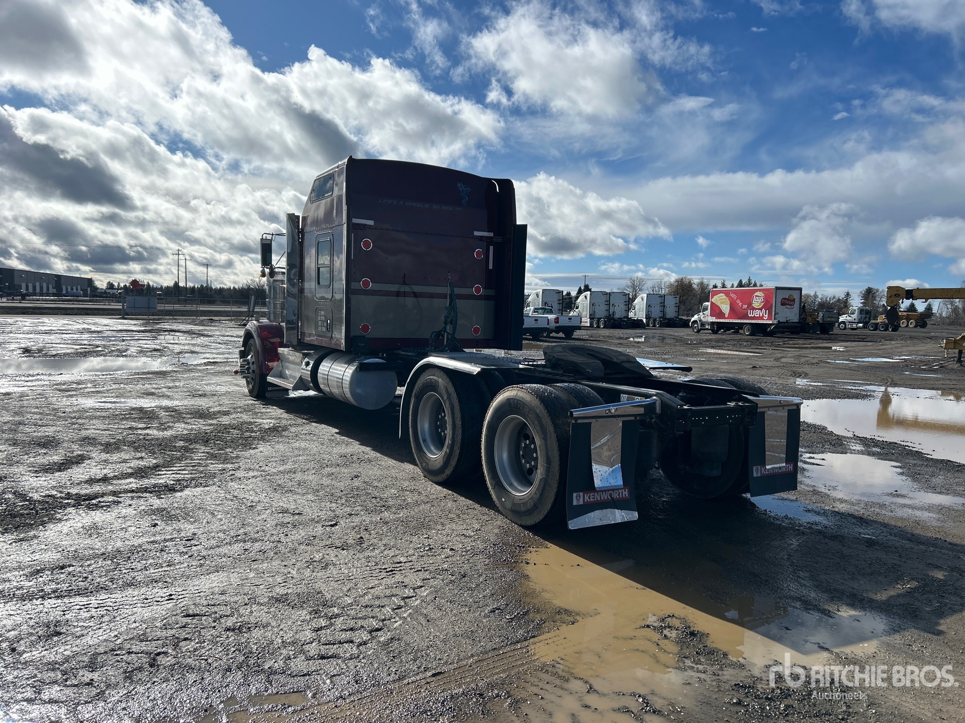 General Appearance with Picture, Left Rear Corner