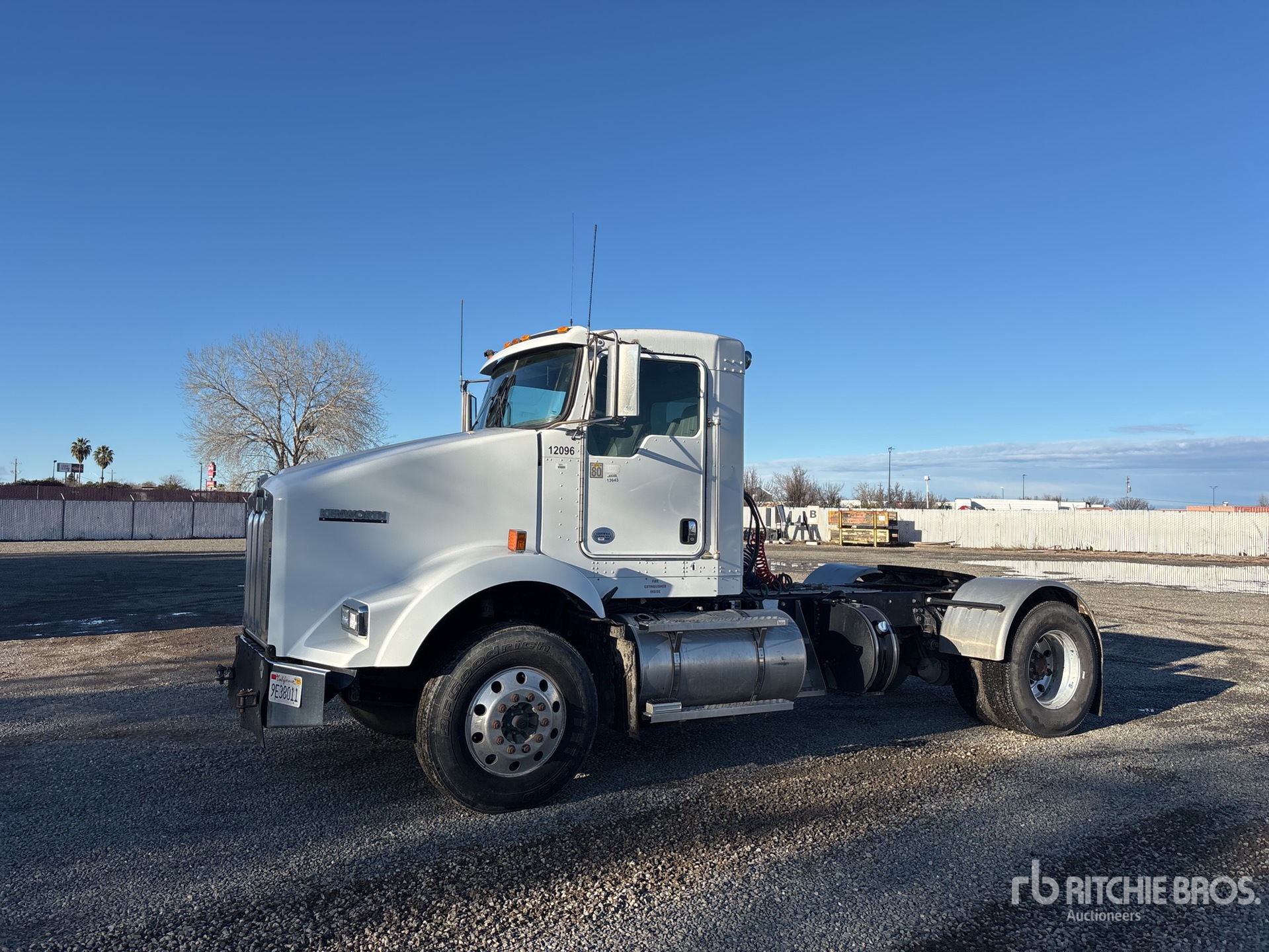 General Appearance with Image, coin avant gauche