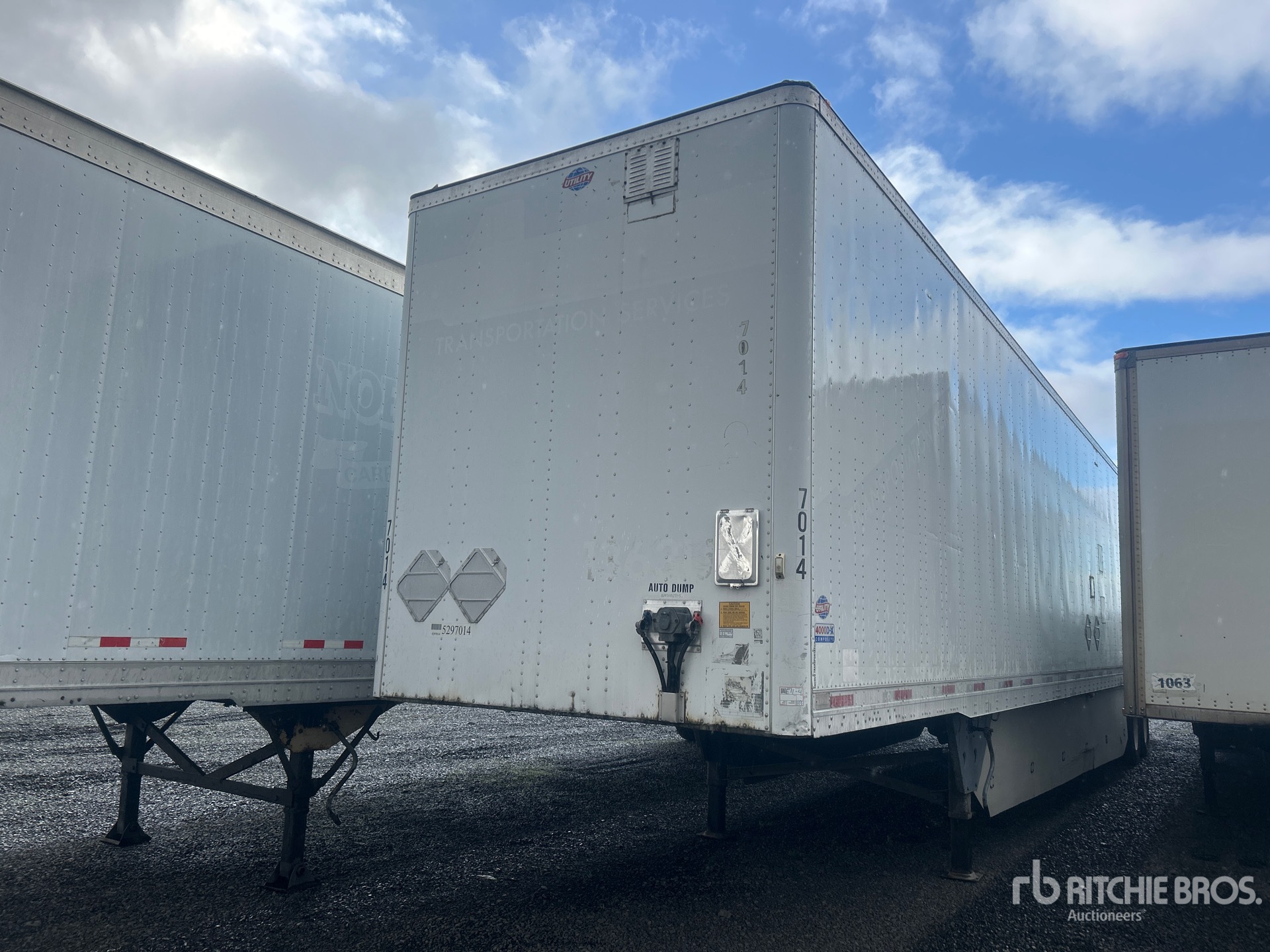 General Appearance with Image, coin avant gauche