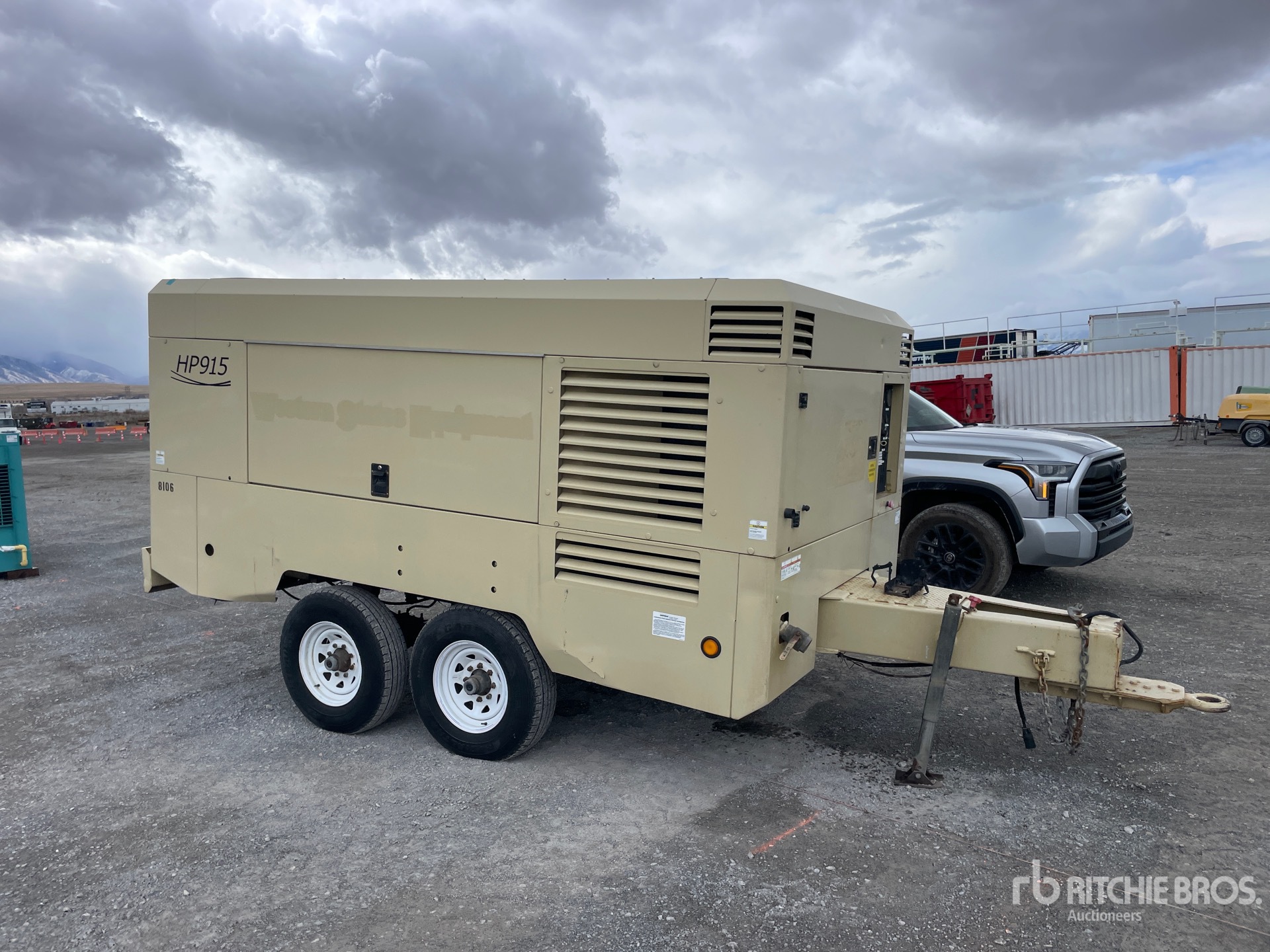 General Appearance with Bild, Ecke vorne rechts